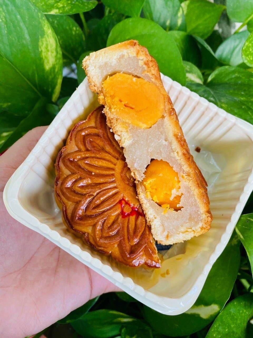 Bánh trung thu dừa 2 trứng