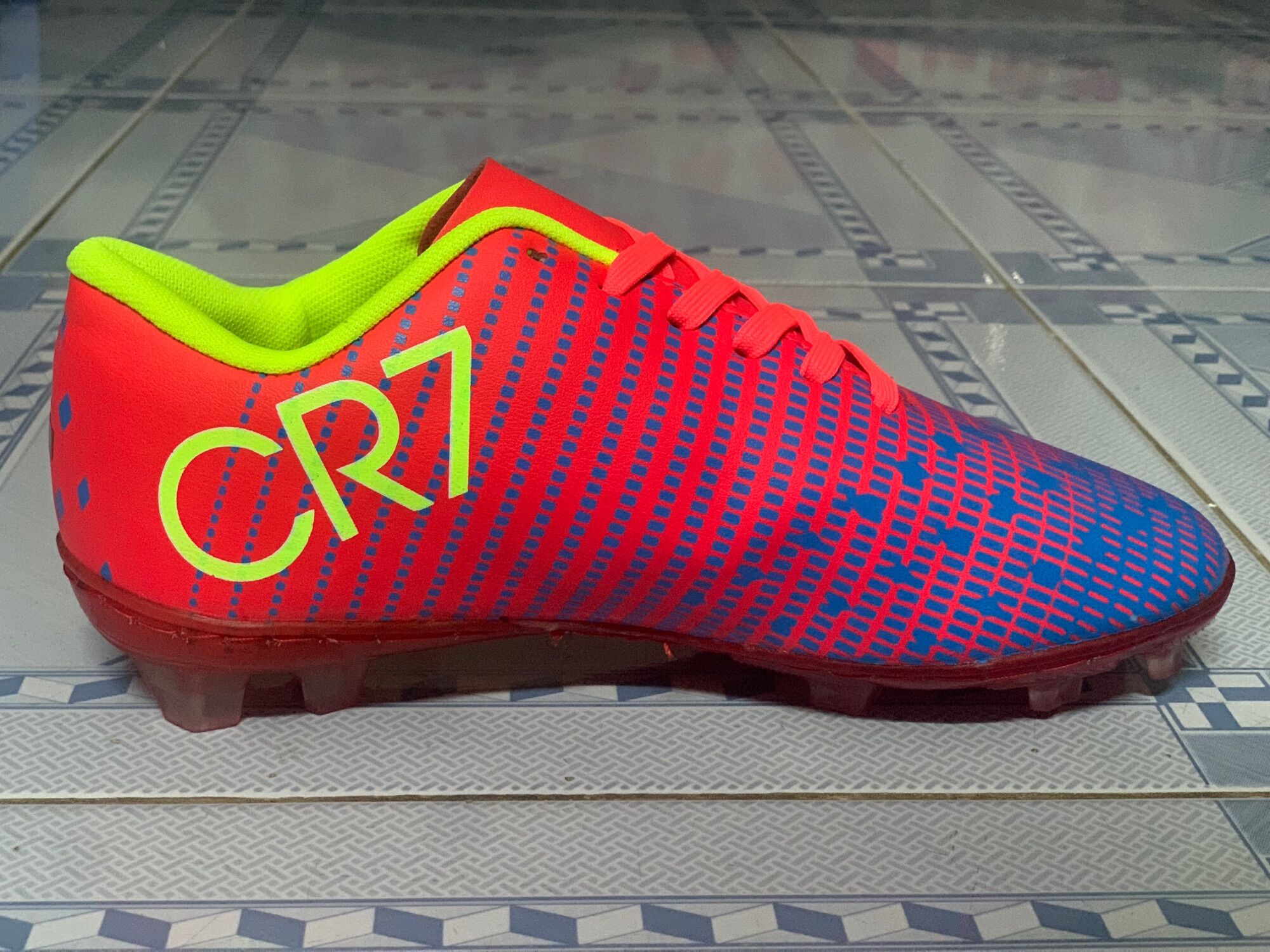 GIÀY ĐÁ BÓNG SÂN CỎ TỰ NHIÊN KHÂU ĐẾ