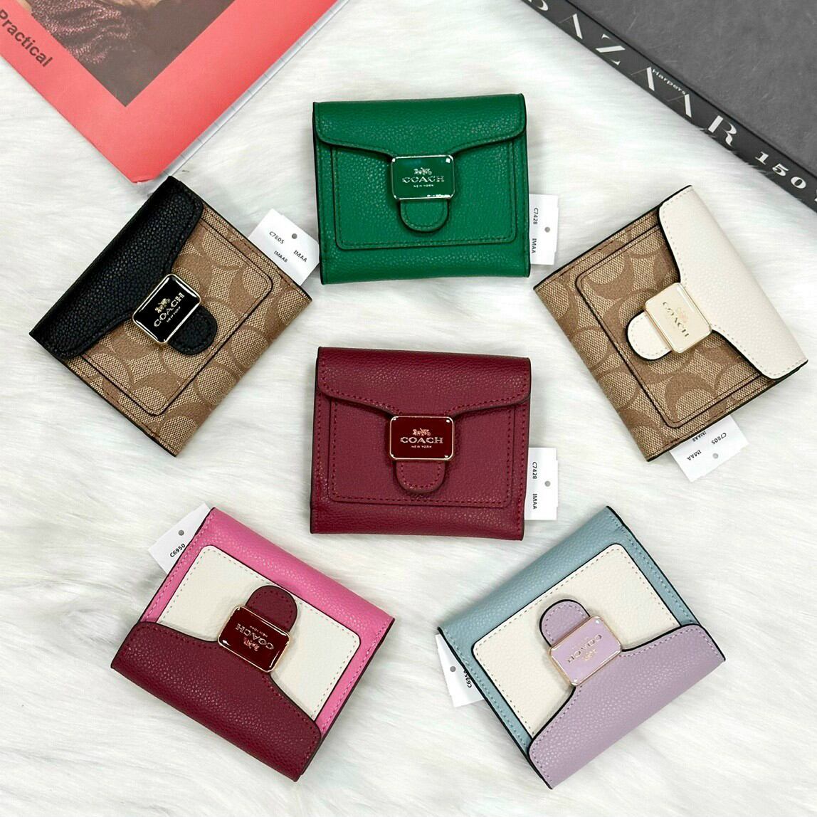 Ví
COACH Pepper Wallet màu cực kỳ trẻ trung