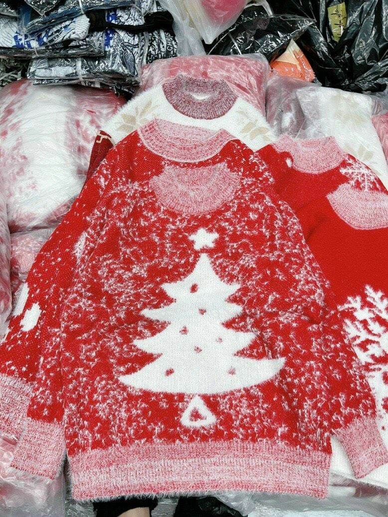 Áo len họa tiết Noel độc đáo