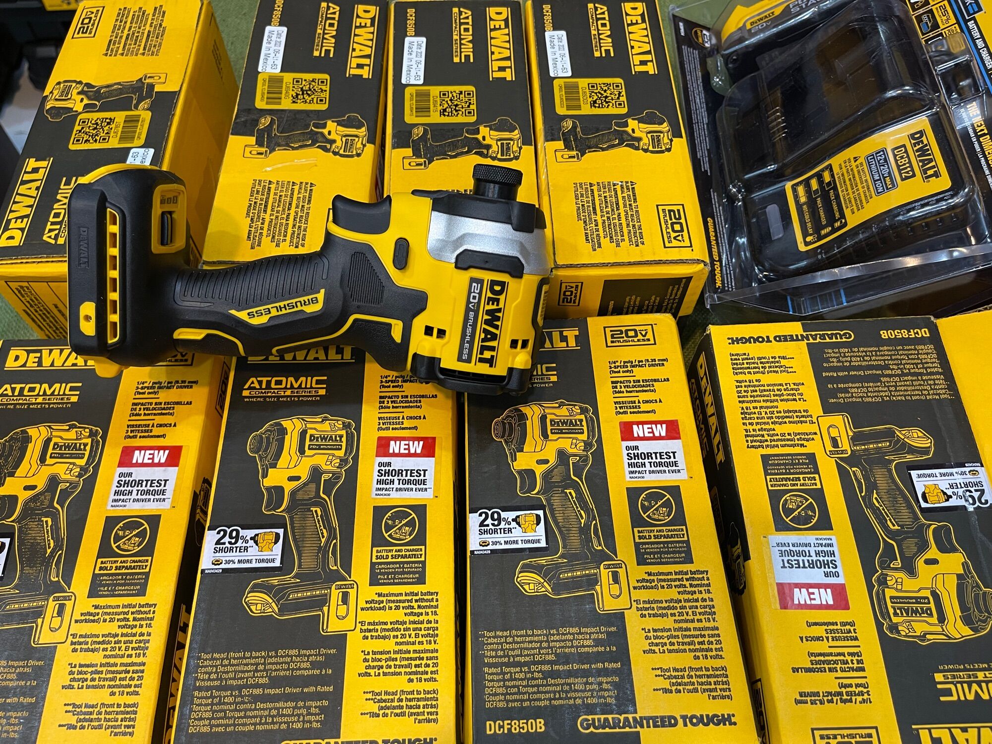 Dewalt DCF850 Mexico thân máy Mỹ về