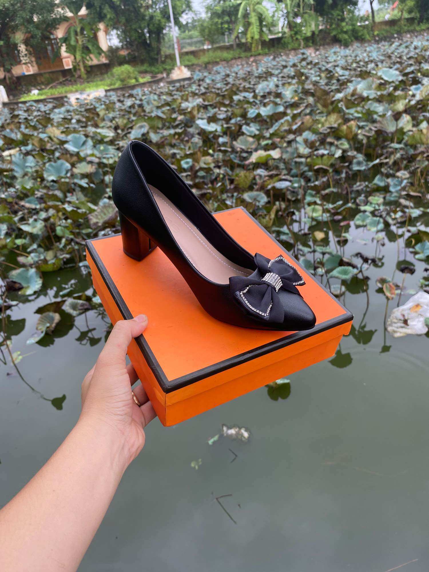 7P High Heels with Bow Tie and Matte Leather