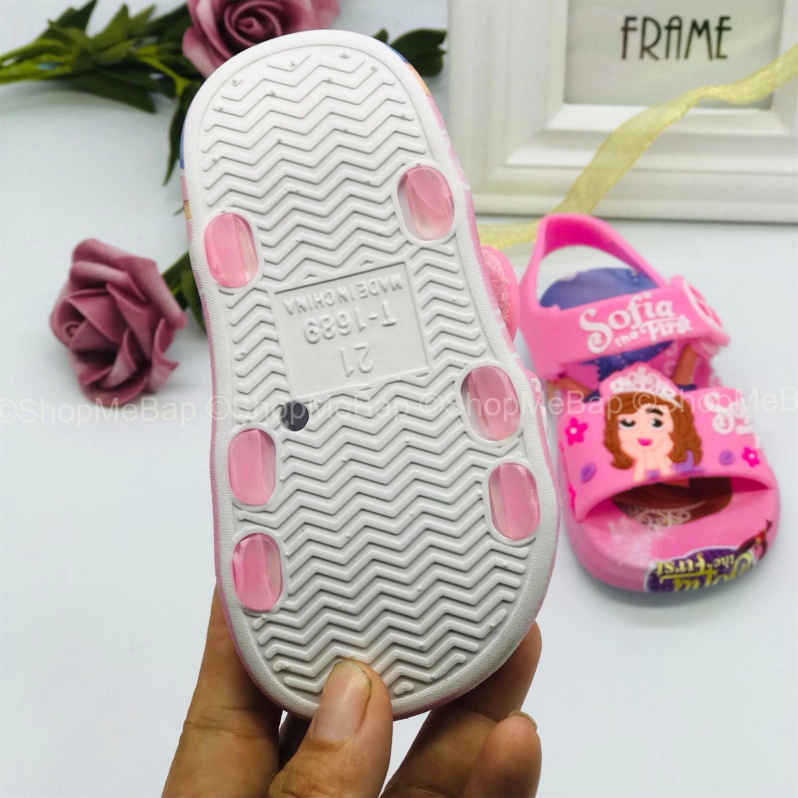 Sandal 3D silicon mềm dẻo hình công chúa sofia cho bé gái
