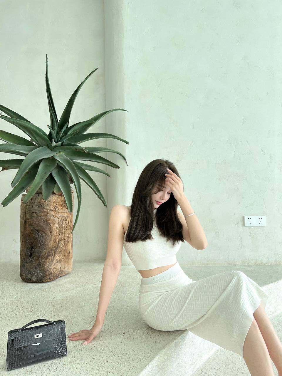 SÉT BODY ÁO YẾM + CV MIDI LEN NHUNG