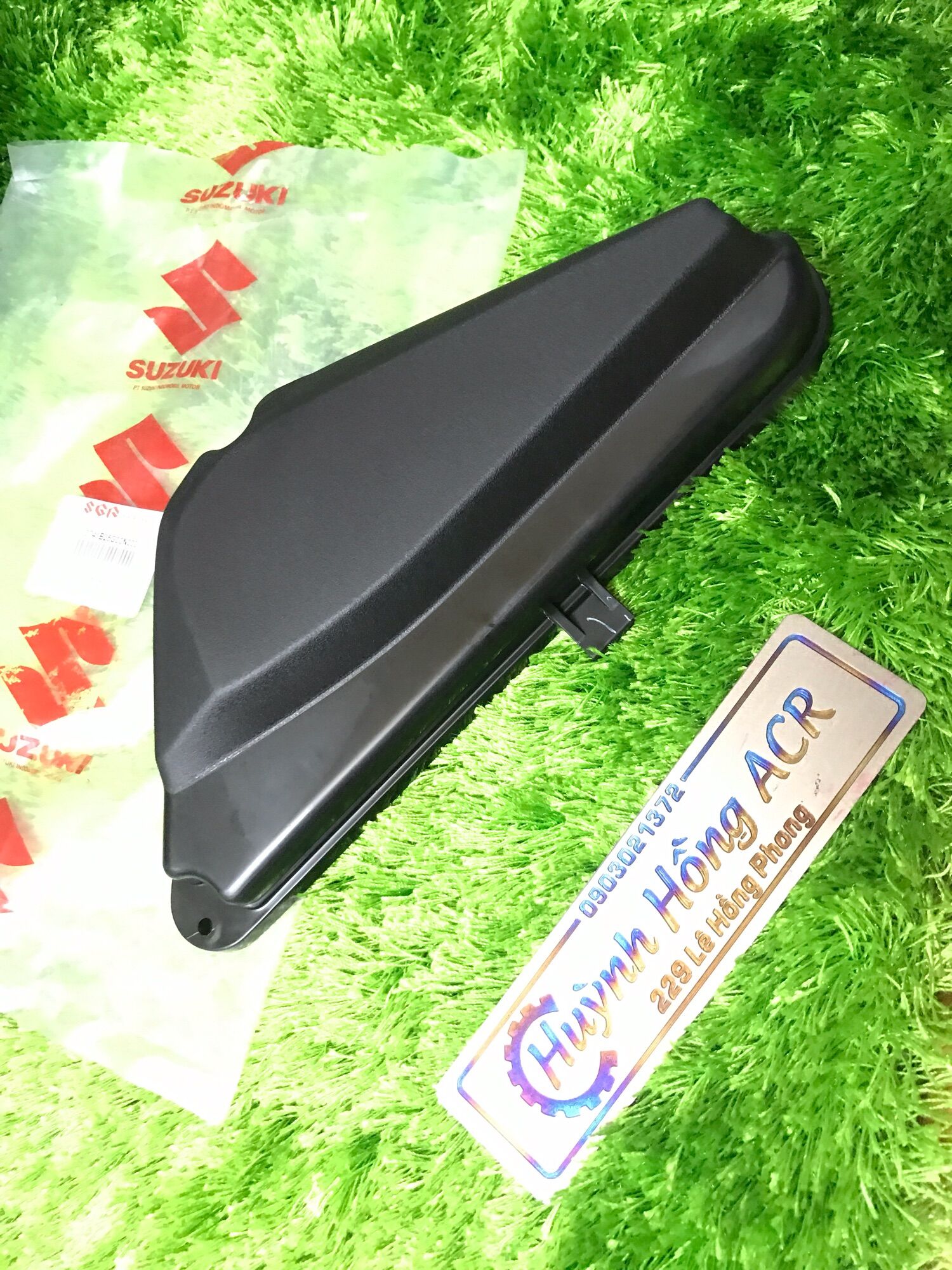 Ốp nắp Bộ Lọc Gió Raider Xc