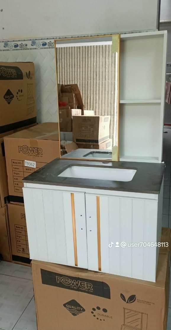 Tủ lavabo nhôm, mặt đá, lavabo âm cao cấp. Giá gốc 9500000đ.