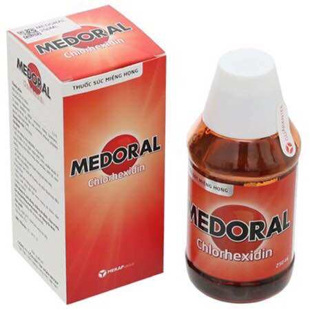 Medoral nước xúc miệng chai 250ml
