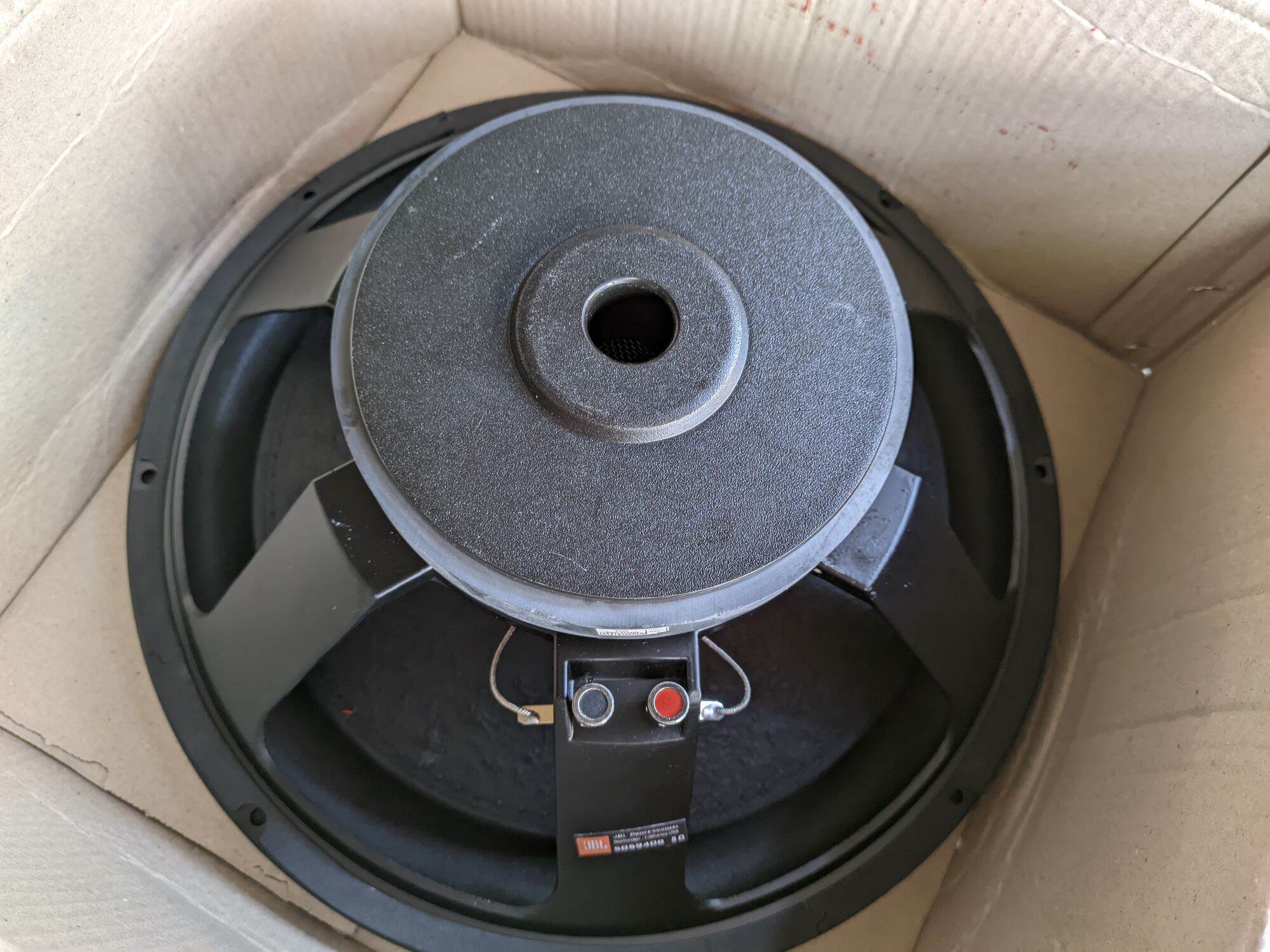 Loa SUB 40 (4 Tấc) Từ 170, Coil 63, Xương Đúc (1 Cái)