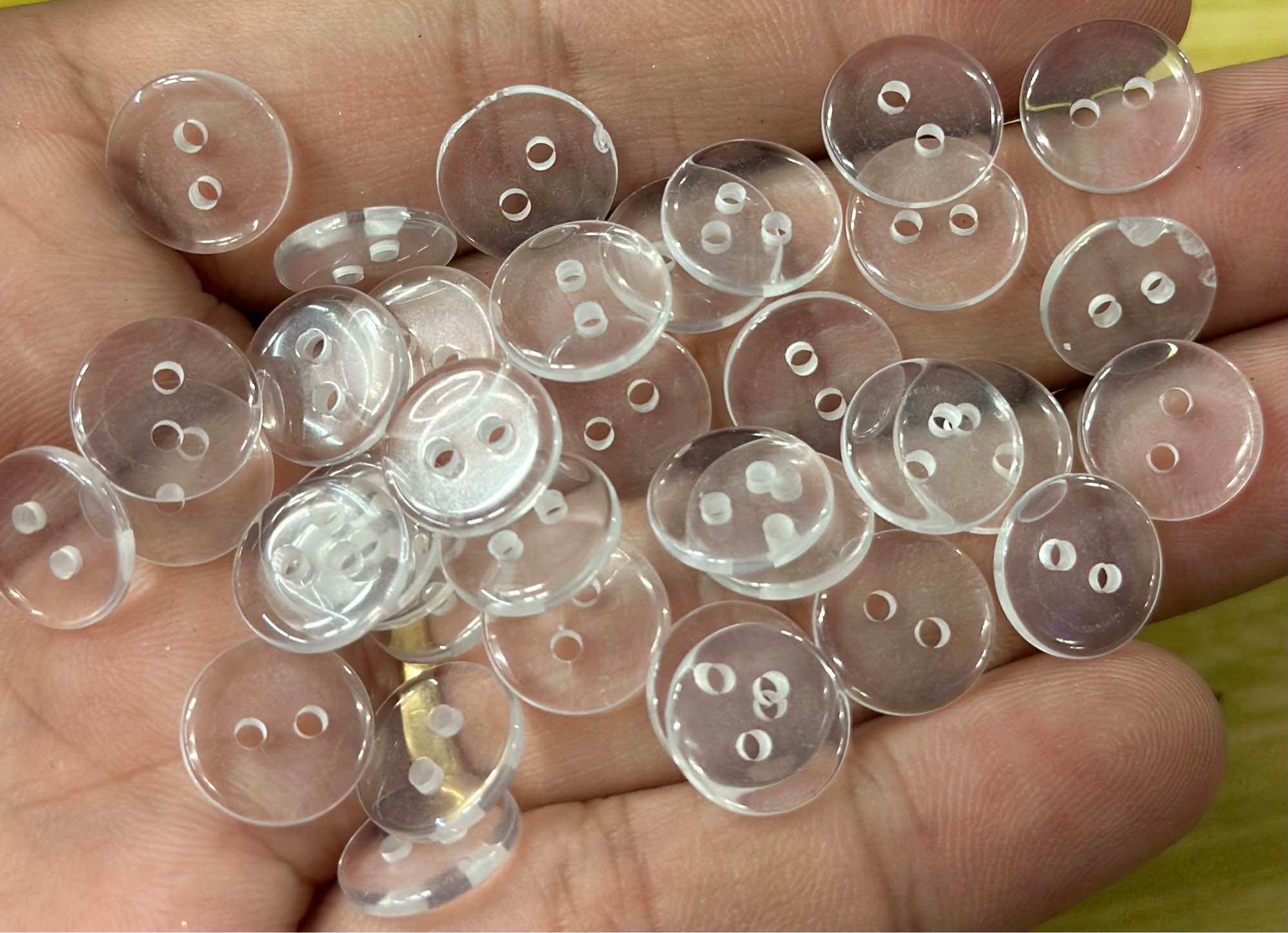 Sét 50 - 100 nút trong 2 lỗ áo sơmi, quần tây