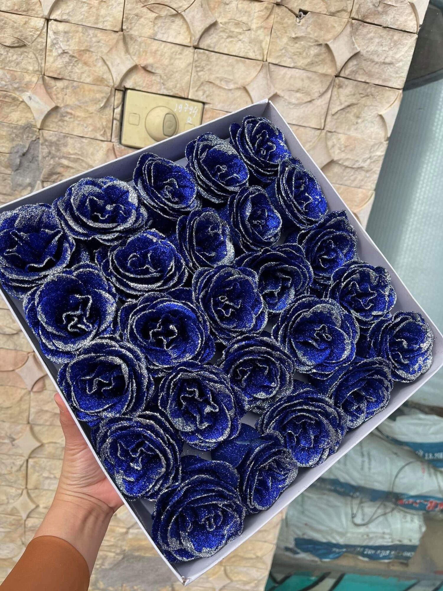 Hoa sáp nhũ loại hộp 50b