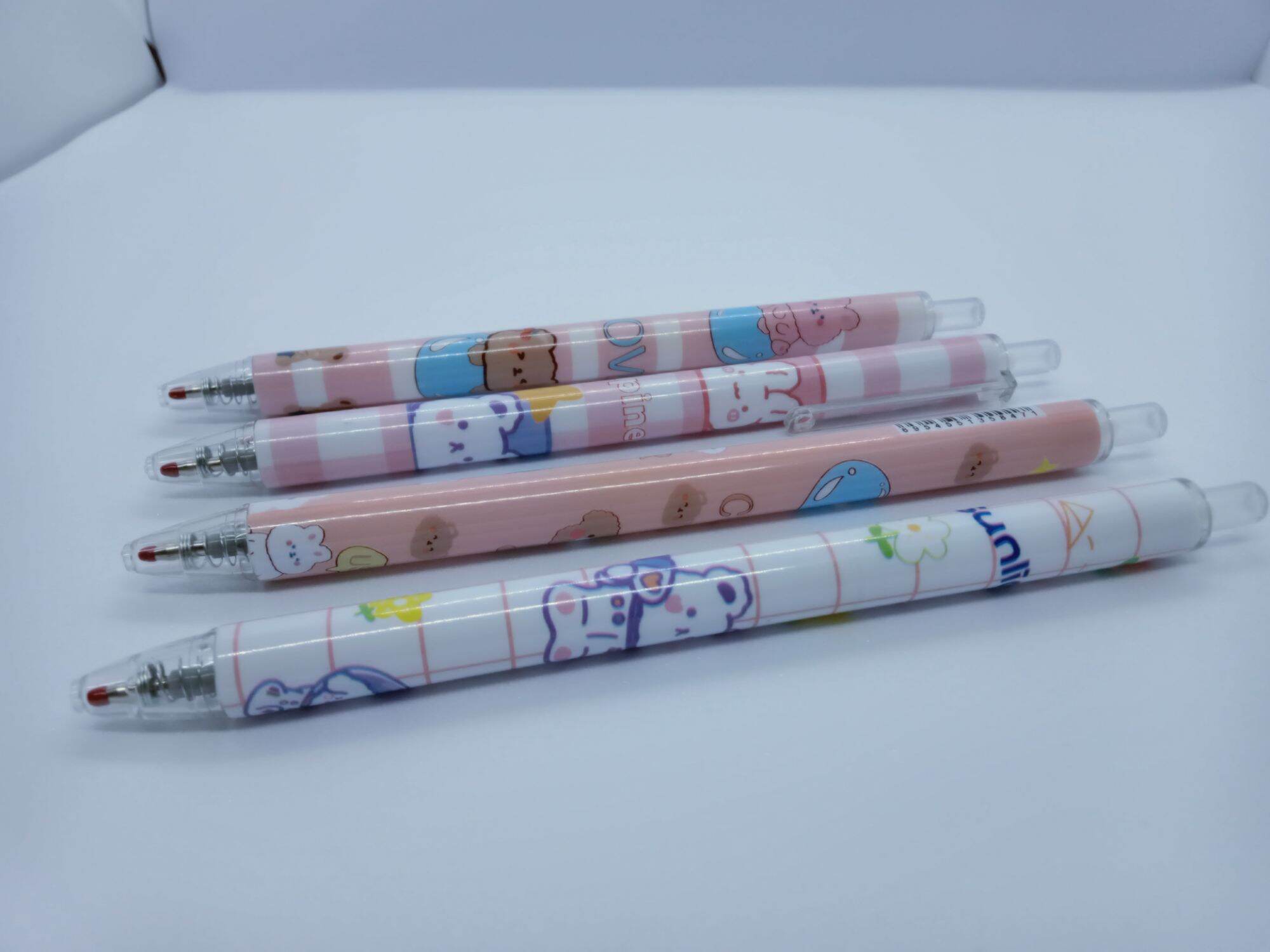 Bút bi cute mực đen