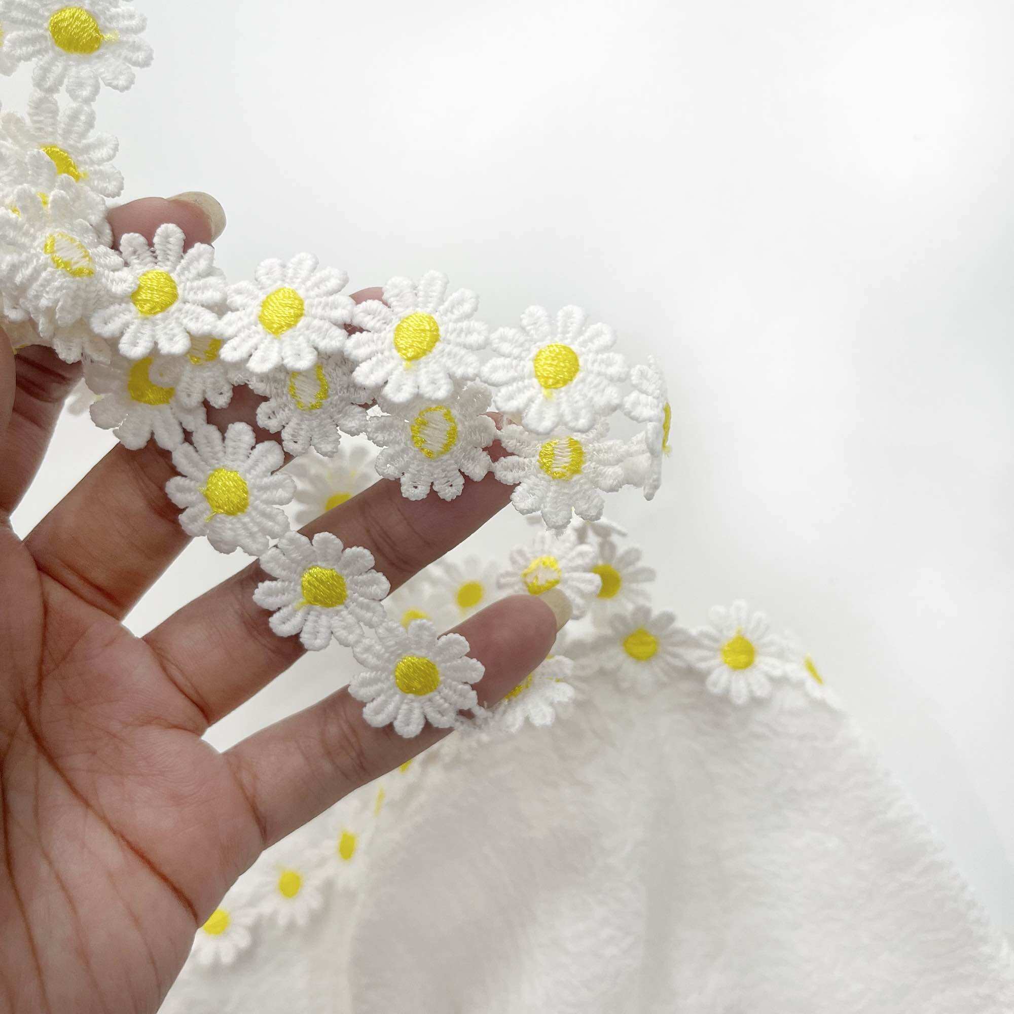 Đầm dây trắng Crystal Doll xuất xịn