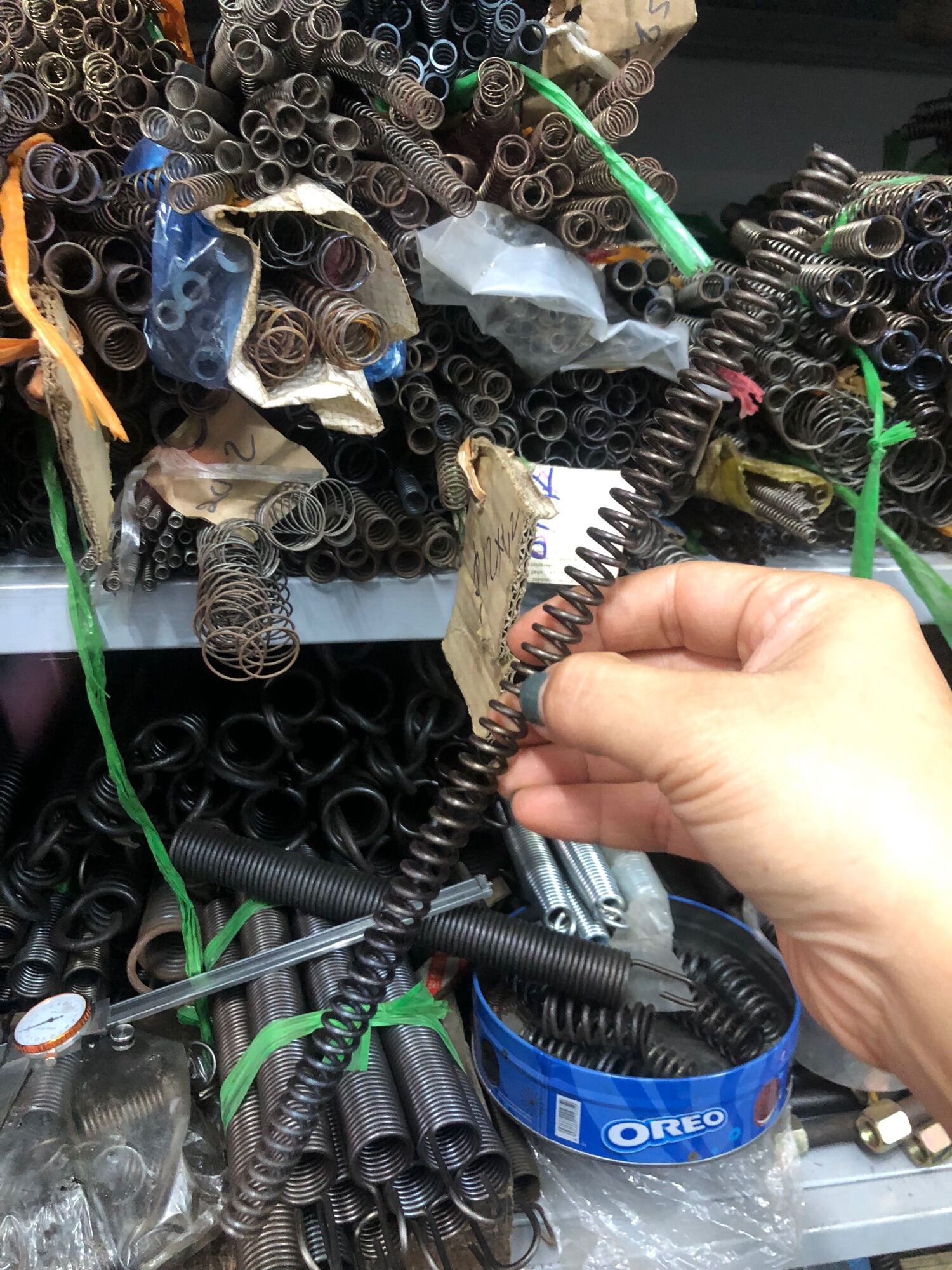 Lò xo nén phi 20(ngoài 20mm sợi 1.5mm dài 30cm)🙀🙀🙀