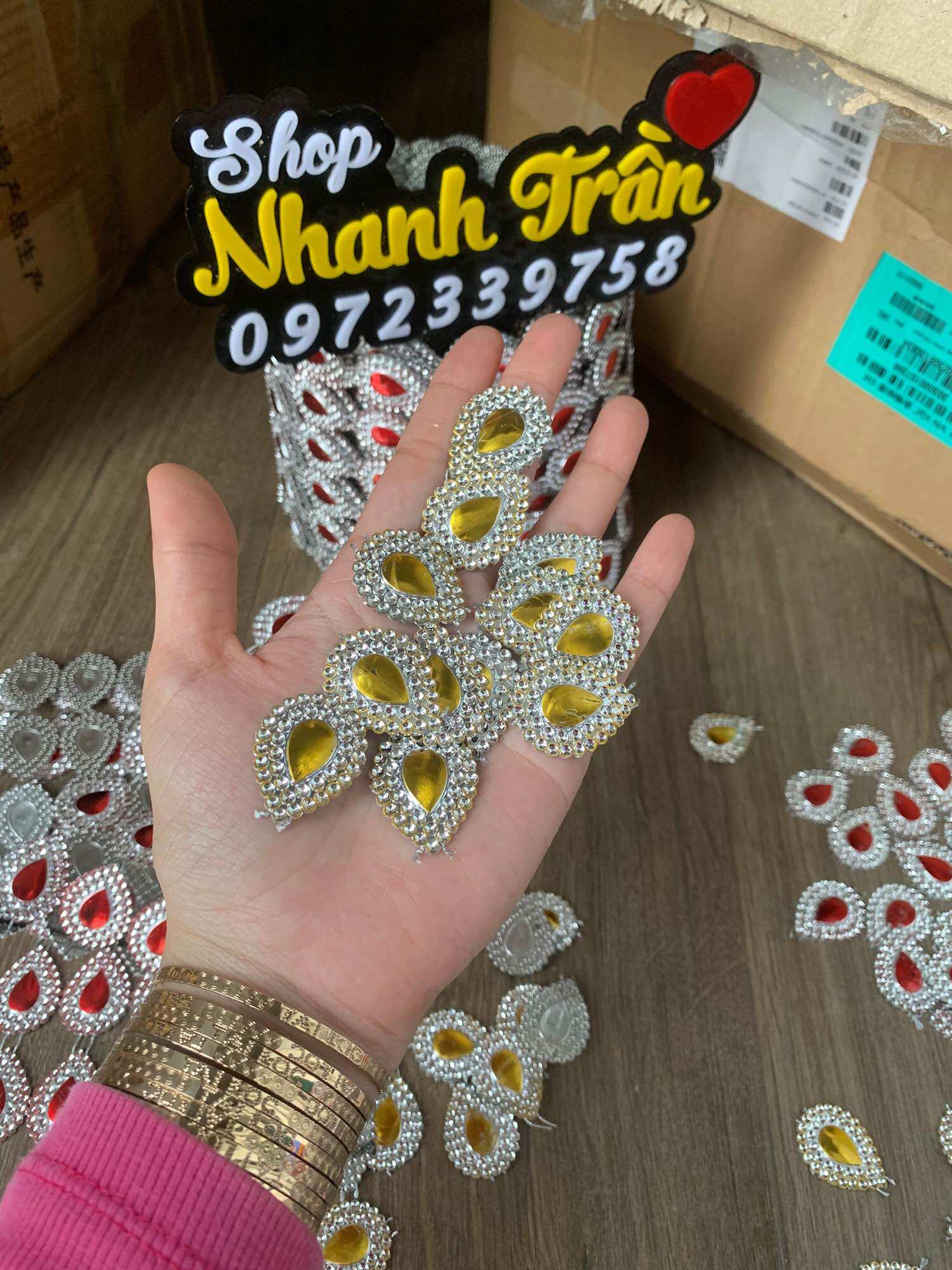 Đá mắt công,trang trí đuôi công