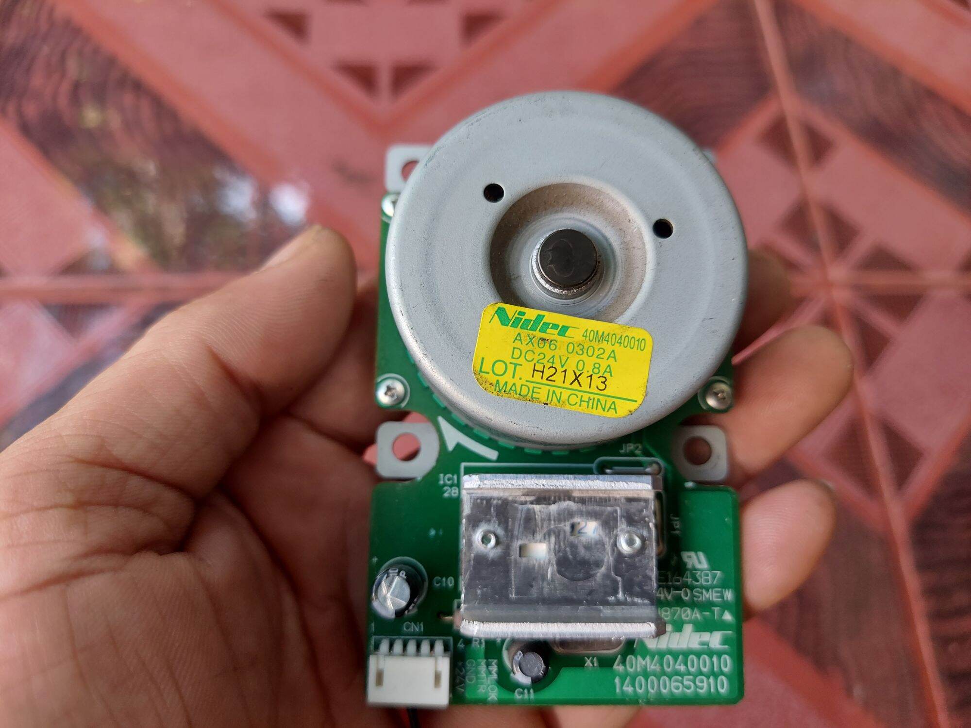 Motor bldc trục 8mm,12v-24v chế quạt