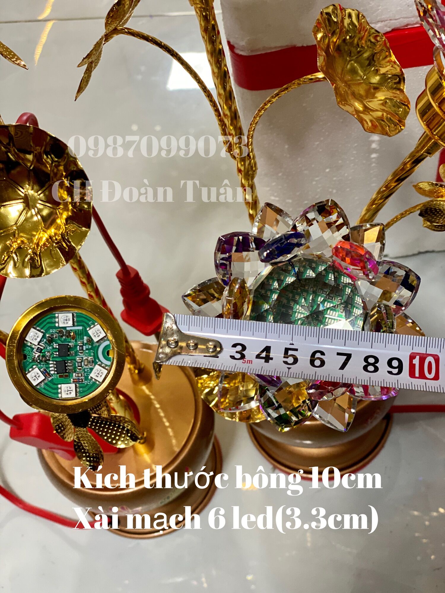 cặp đèn bàn thờ bình bông pha lê hoa sen