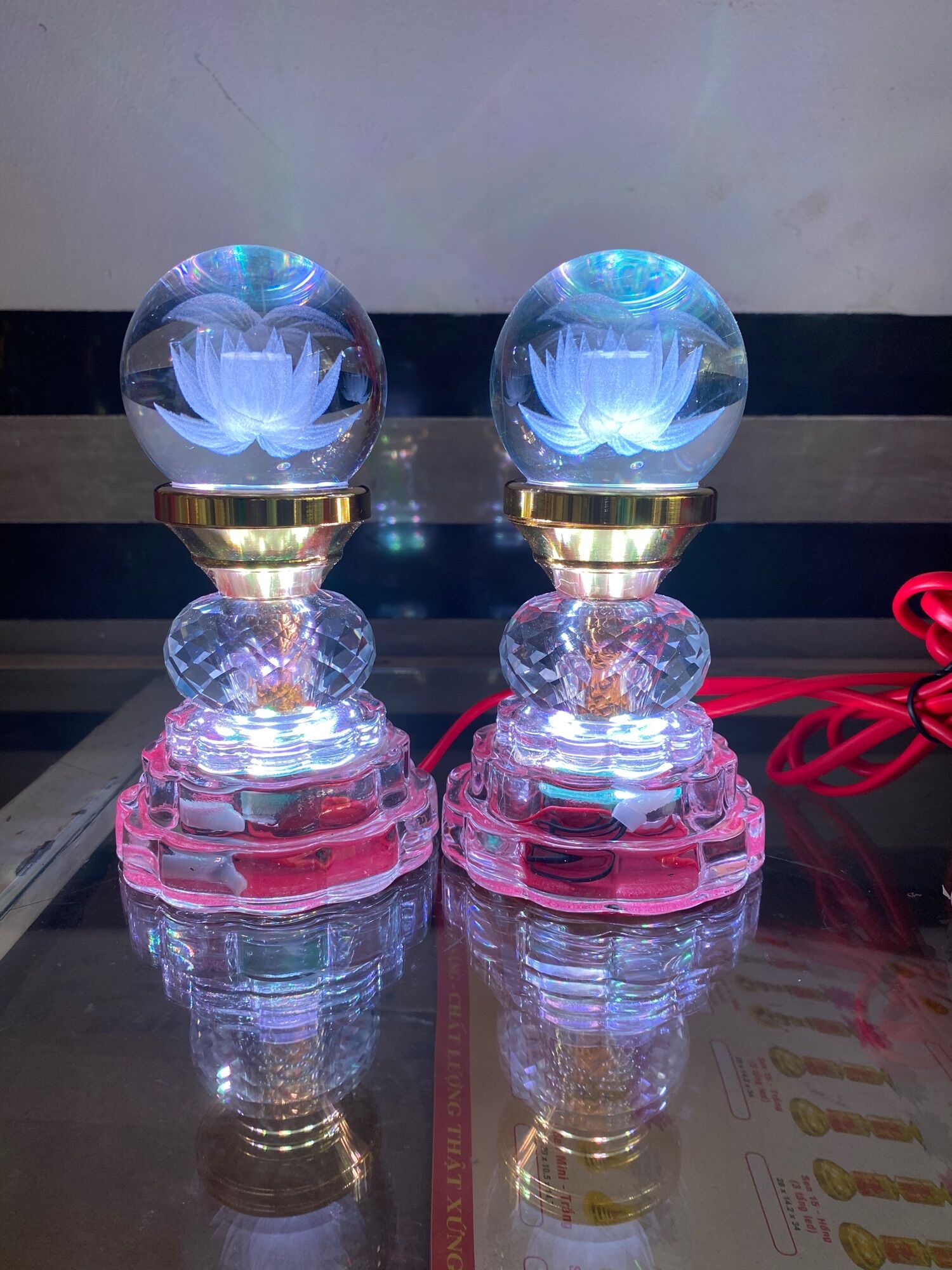 MỘT ĐÔI ĐÈN PHA LÊ CHÂU TRÒN