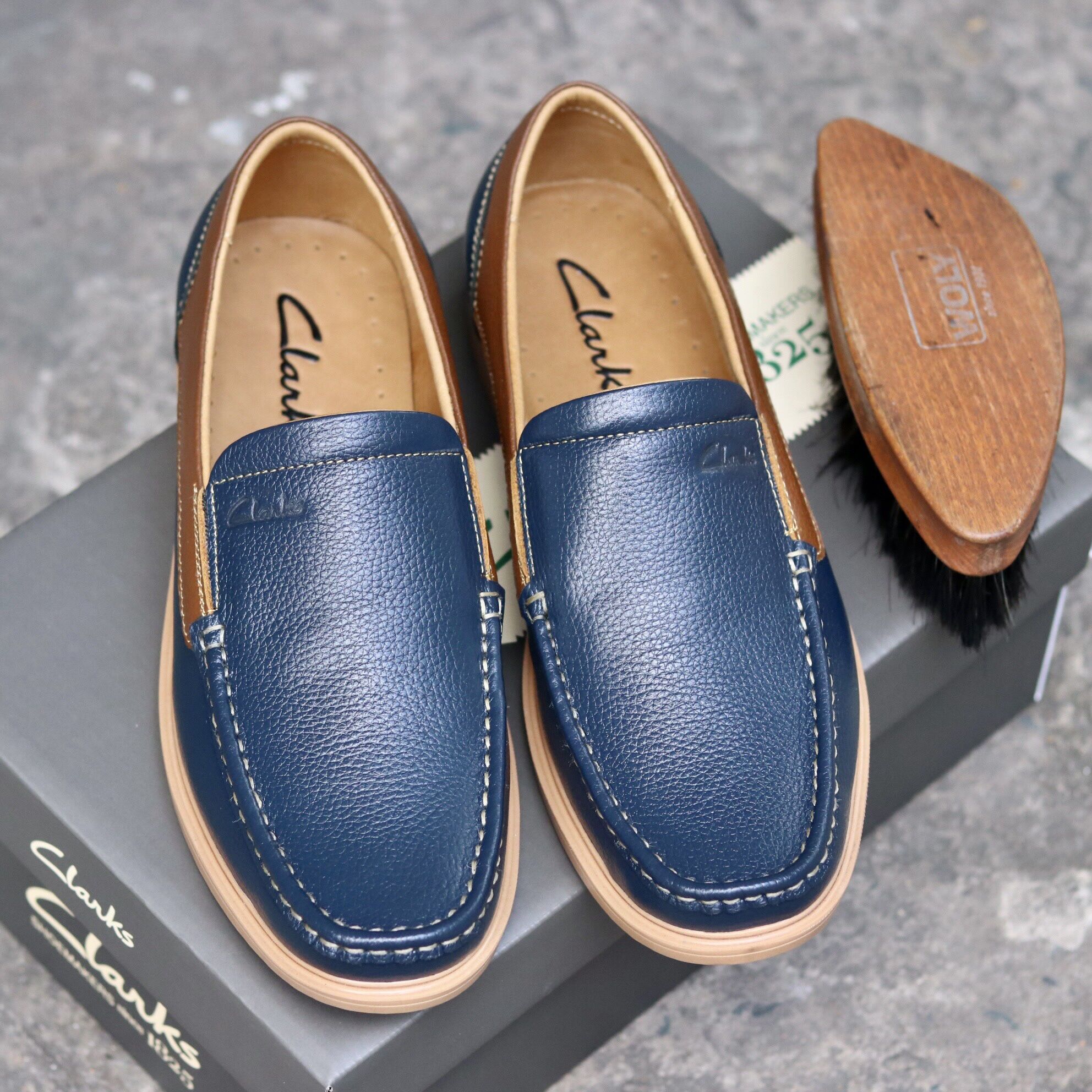 Giày lười CLARKS da bò thật 100%. Tặng 1 đôi tất, bảo hành 2 năm