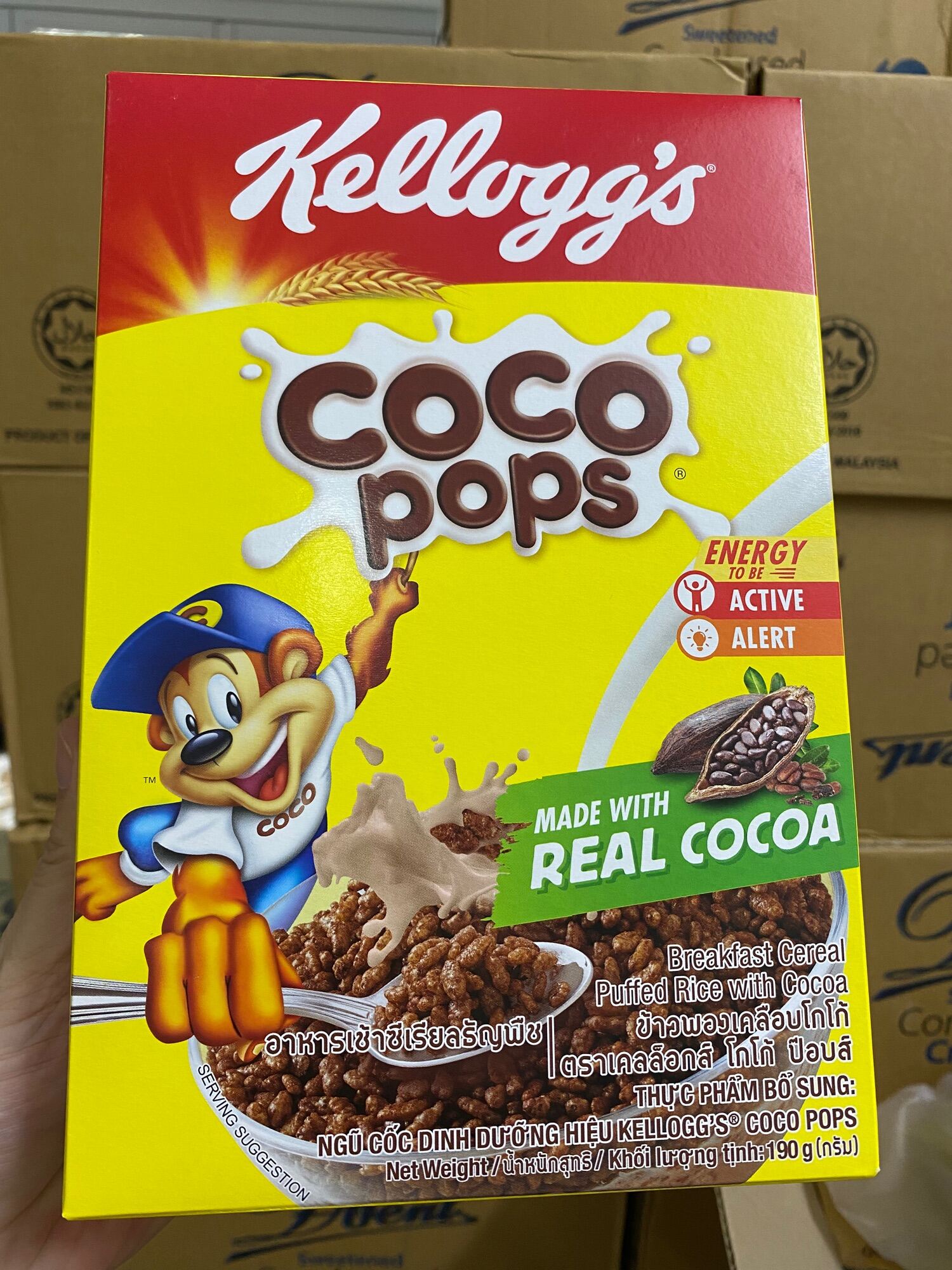 Ngũ cốc ăn sáng Kellogg’s Coco Pops (vị Socola) 190g mẫu mới