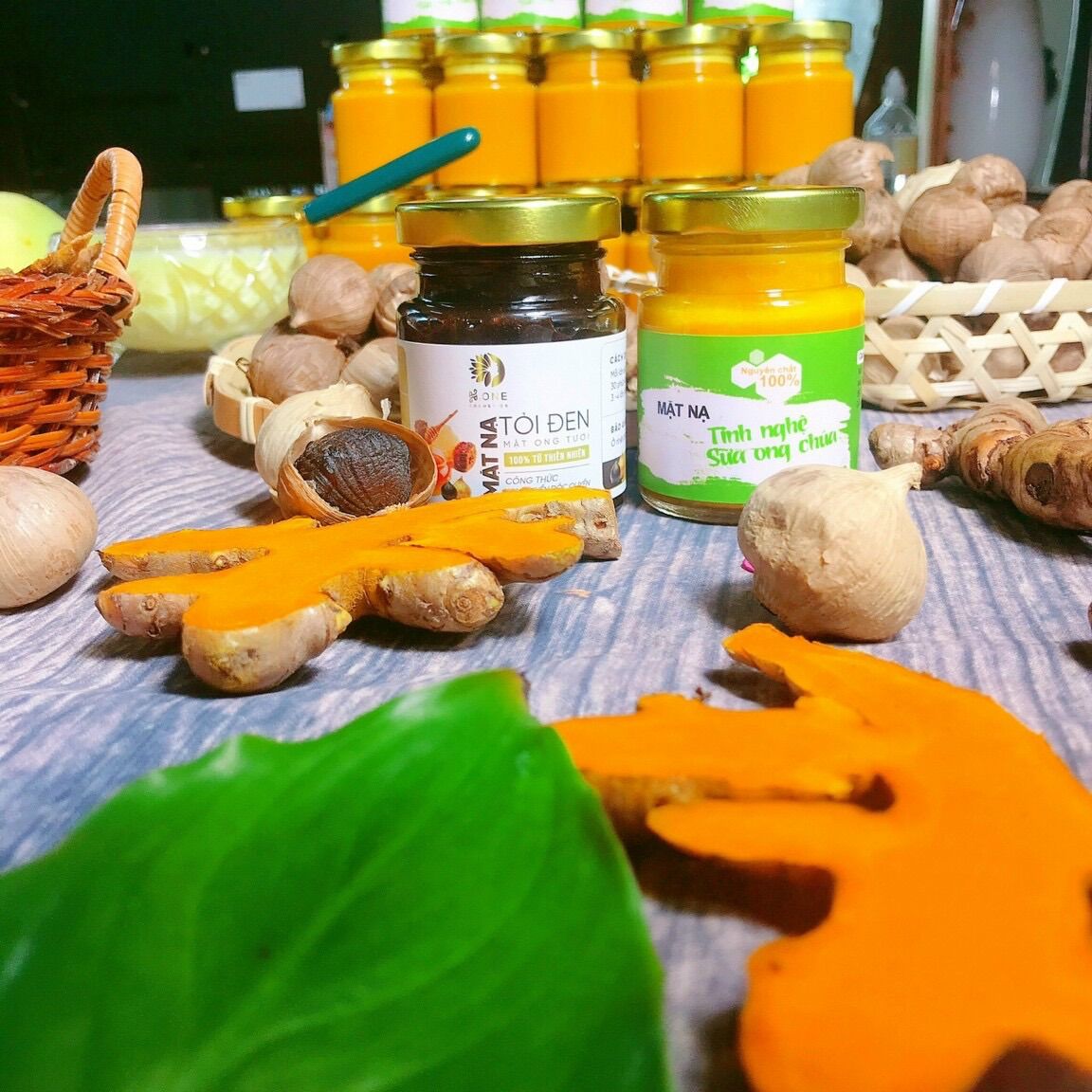 Mặt Nạ Tinh Nghệ Sữa Ong Chúa