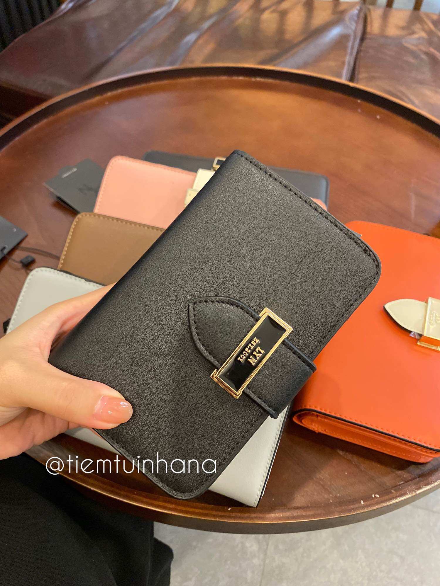 VÍ LYN JACKIE SHORT WALLET