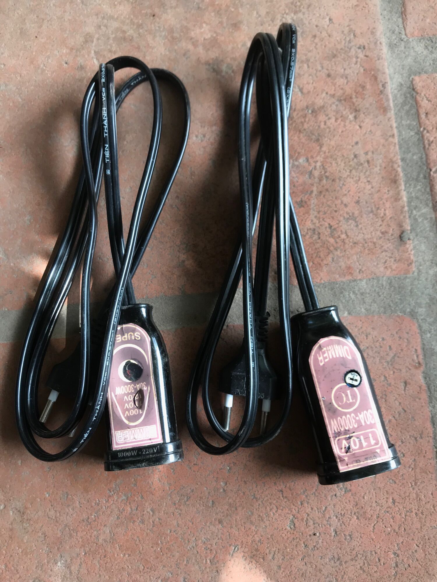 BỘ ĐỔI ĐIỆN  220V SANG 110V   3000W