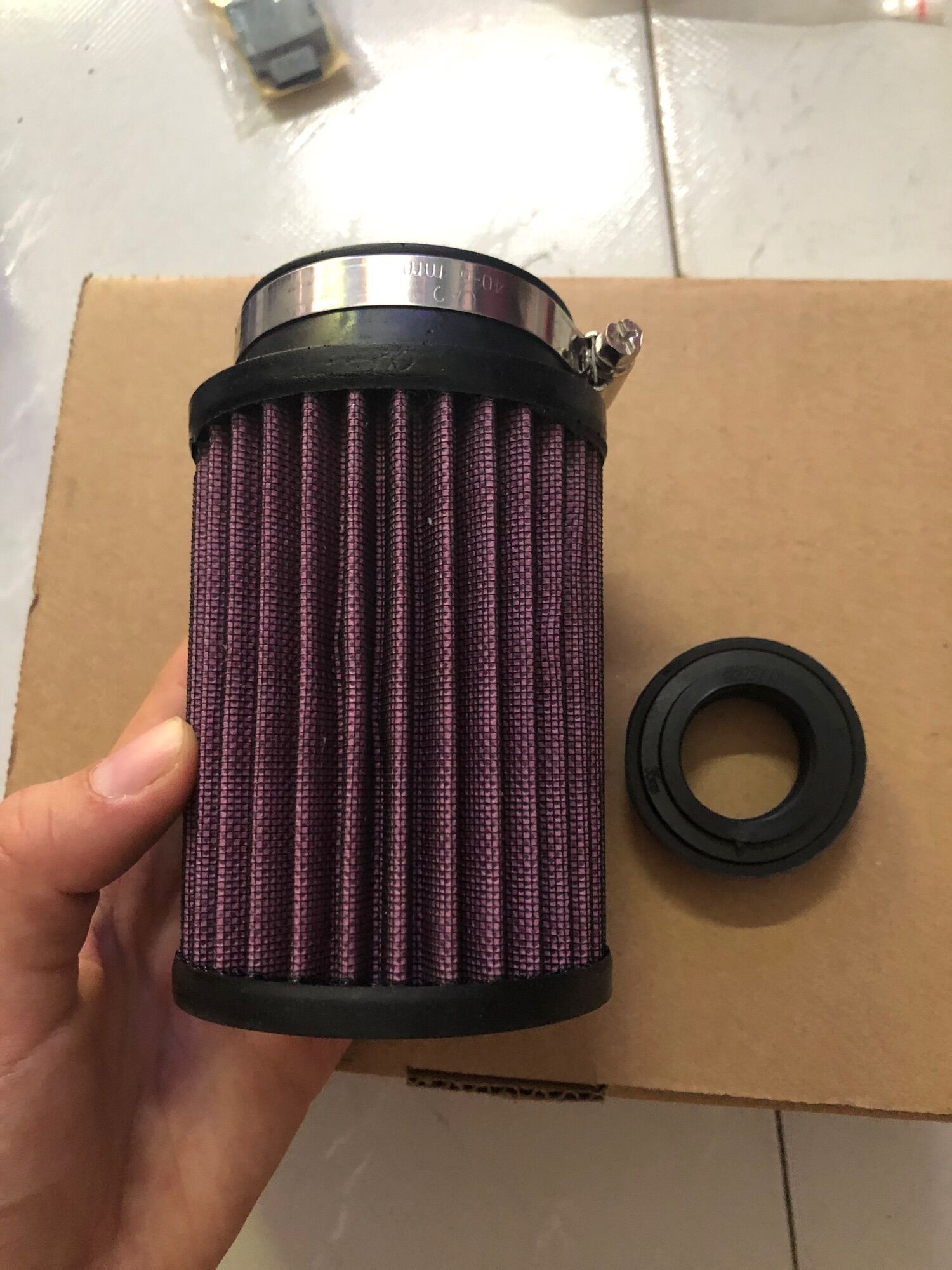 LỌC GIÓ TRỤ K&N HÀNG 1.1 PÔ E TĂNG TỐC GẮN SATRIA. RAIDER. SONIC. WINNER.KÈM CỔ DÊ VÀ 3 LỎI CAO SU TẶNG KÈM Phụ Tùng