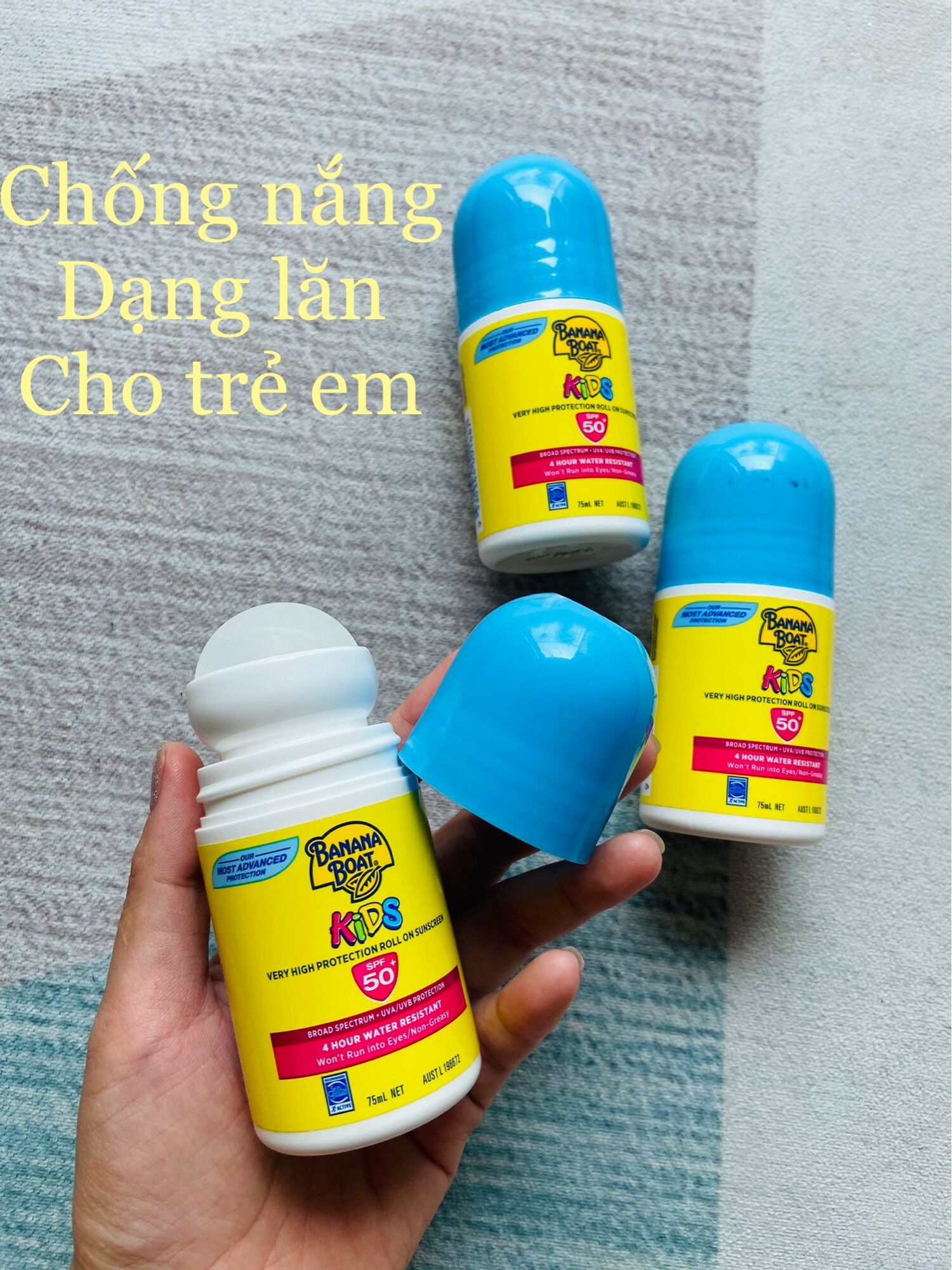 Kem chống nắng trẻ em - Banana Boat SPF 50+ Kids Roll on 50ml