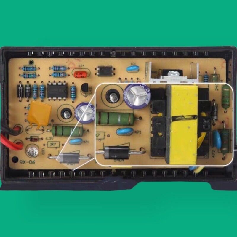 Sạc bình acquy 12V 2A tự ngắt