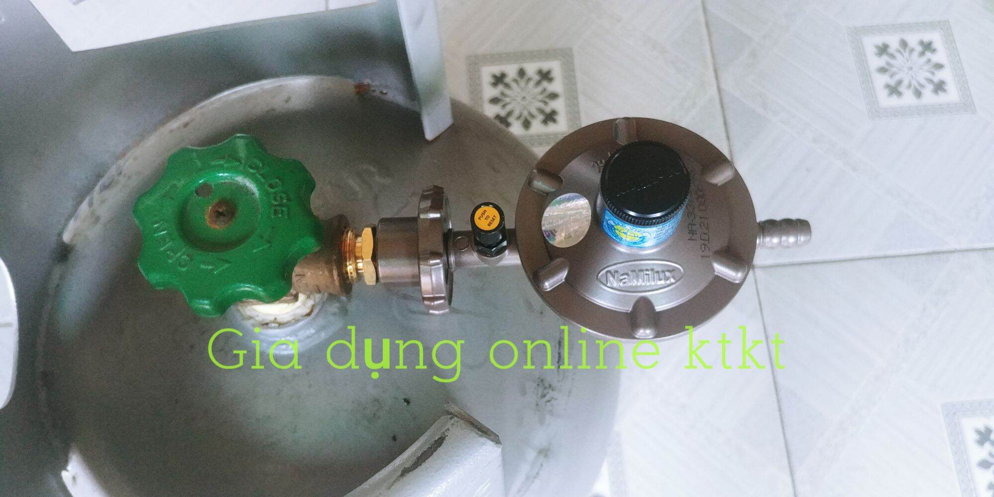 Đầu nối van elf gas ĐỎ lắp cho bình gas xám ( van bình gas ren trong - SP)