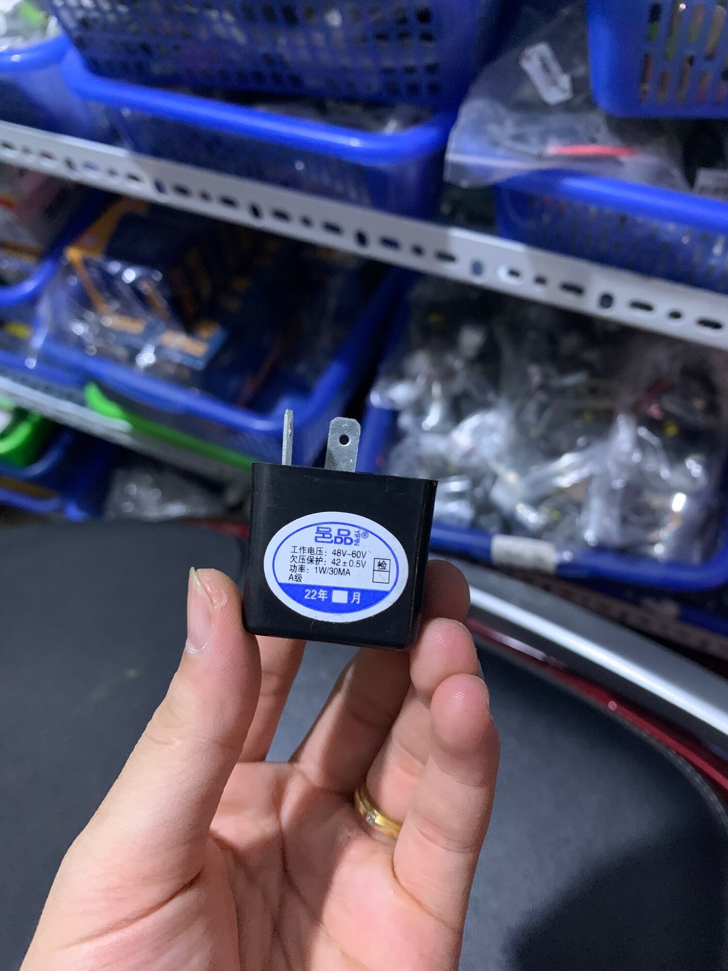 Chíp nháy xi nhan xe điện