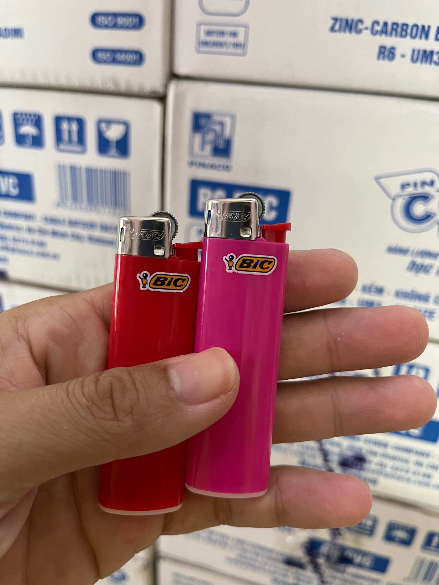 Hộp Quẹt Đá Bic J3