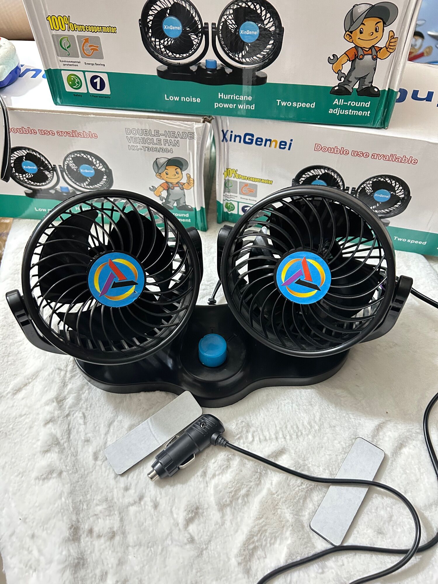 Quạt mini đôi điện 12v 24v kèm chân cắm tẩu. Quạt đôi cỡ lớn trên ô tô