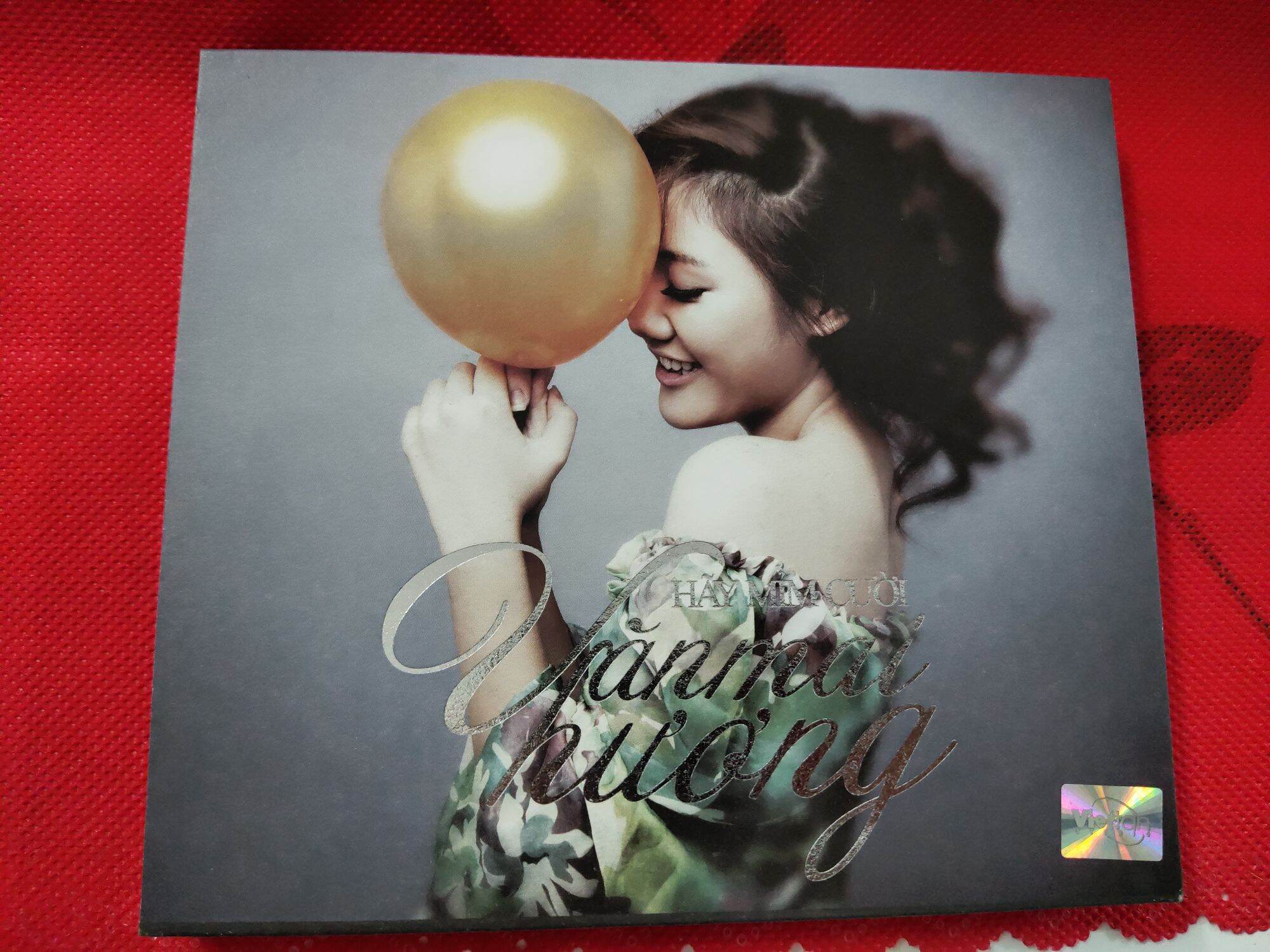 Cd. dvd văn mai hương - hãy mỉm cười
