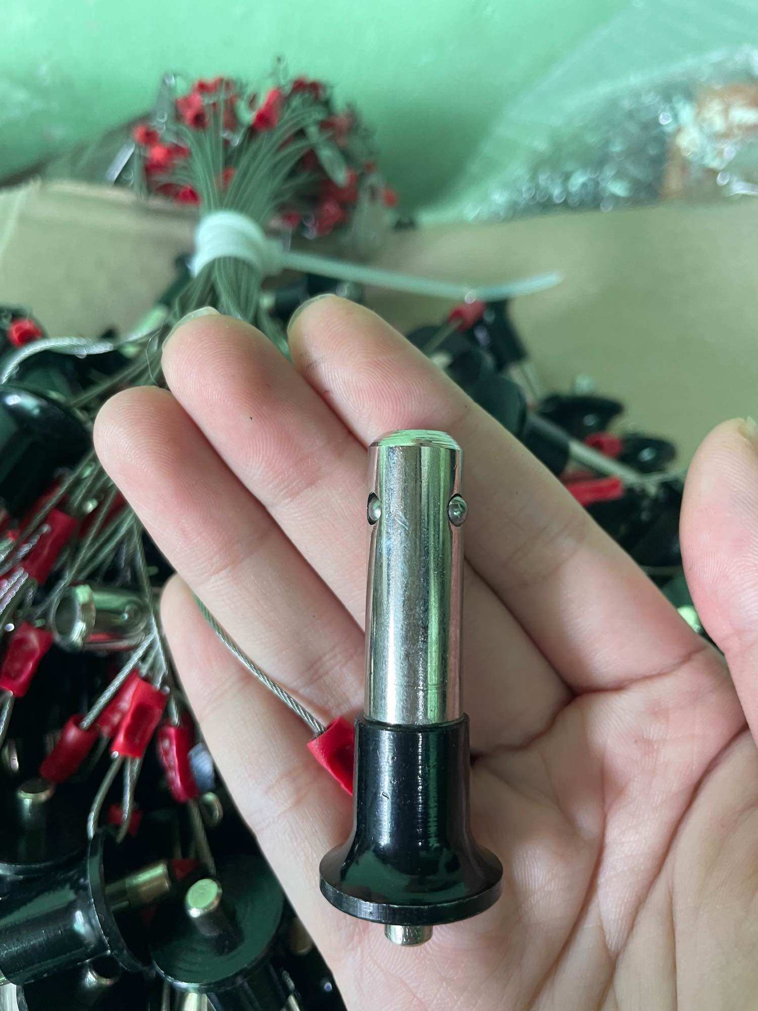 CHỐT LOA 12LI MÀU ĐEN , MÀU XANH