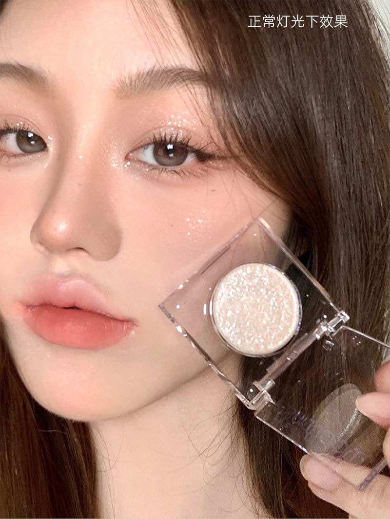 Phấn nhũ mắt đơn sắc bắt sáng Dikalu