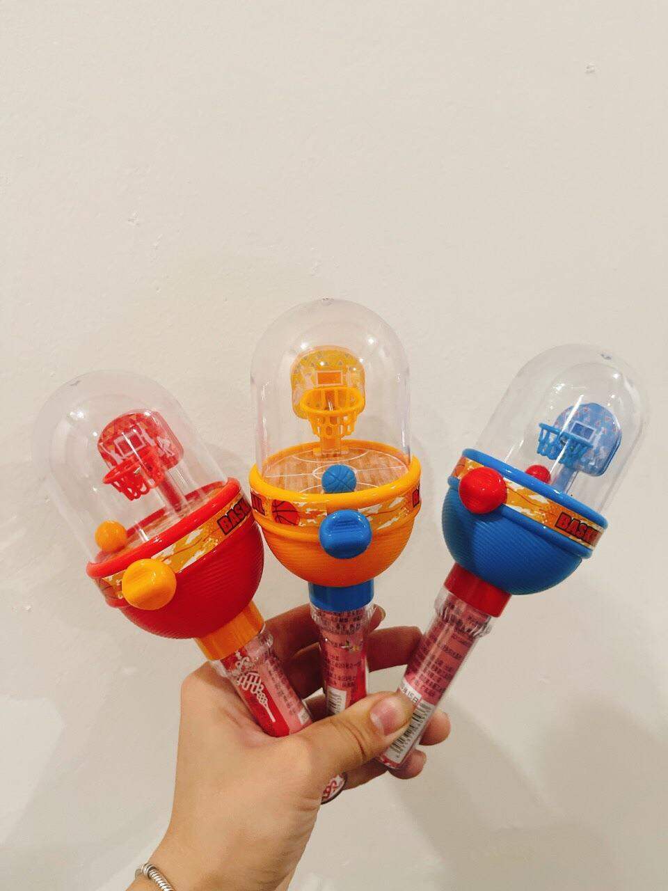 kẹo đồ chơi bắn bóng rổ phát sáng có nhạc