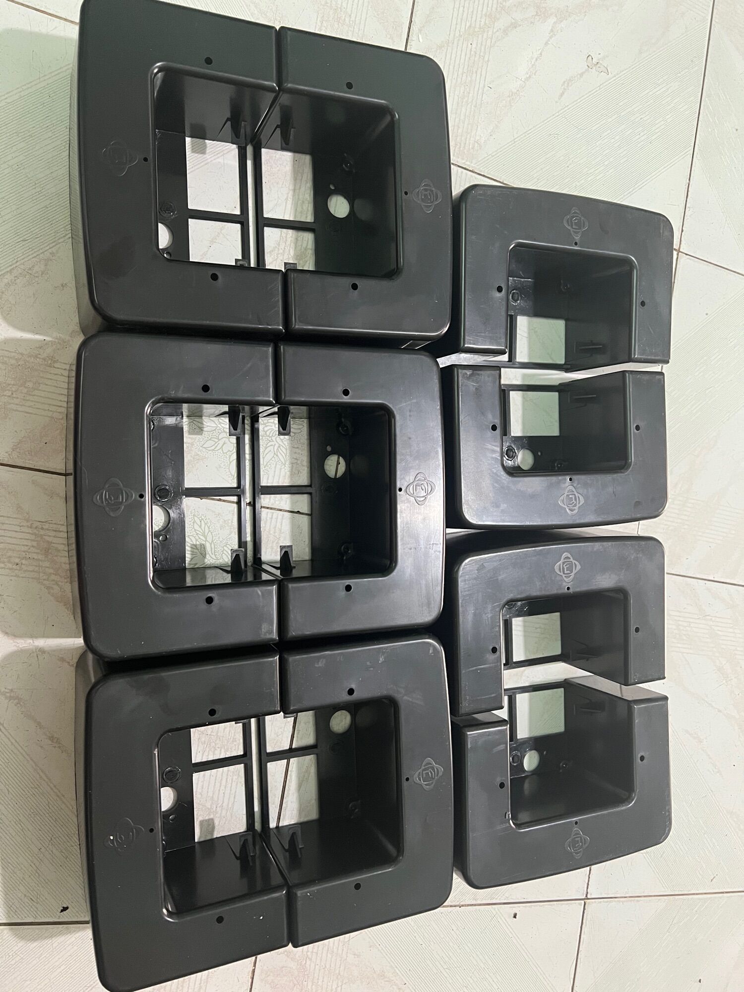 Phao nổi vỉ phun sương siêu âm 10-12 mắt