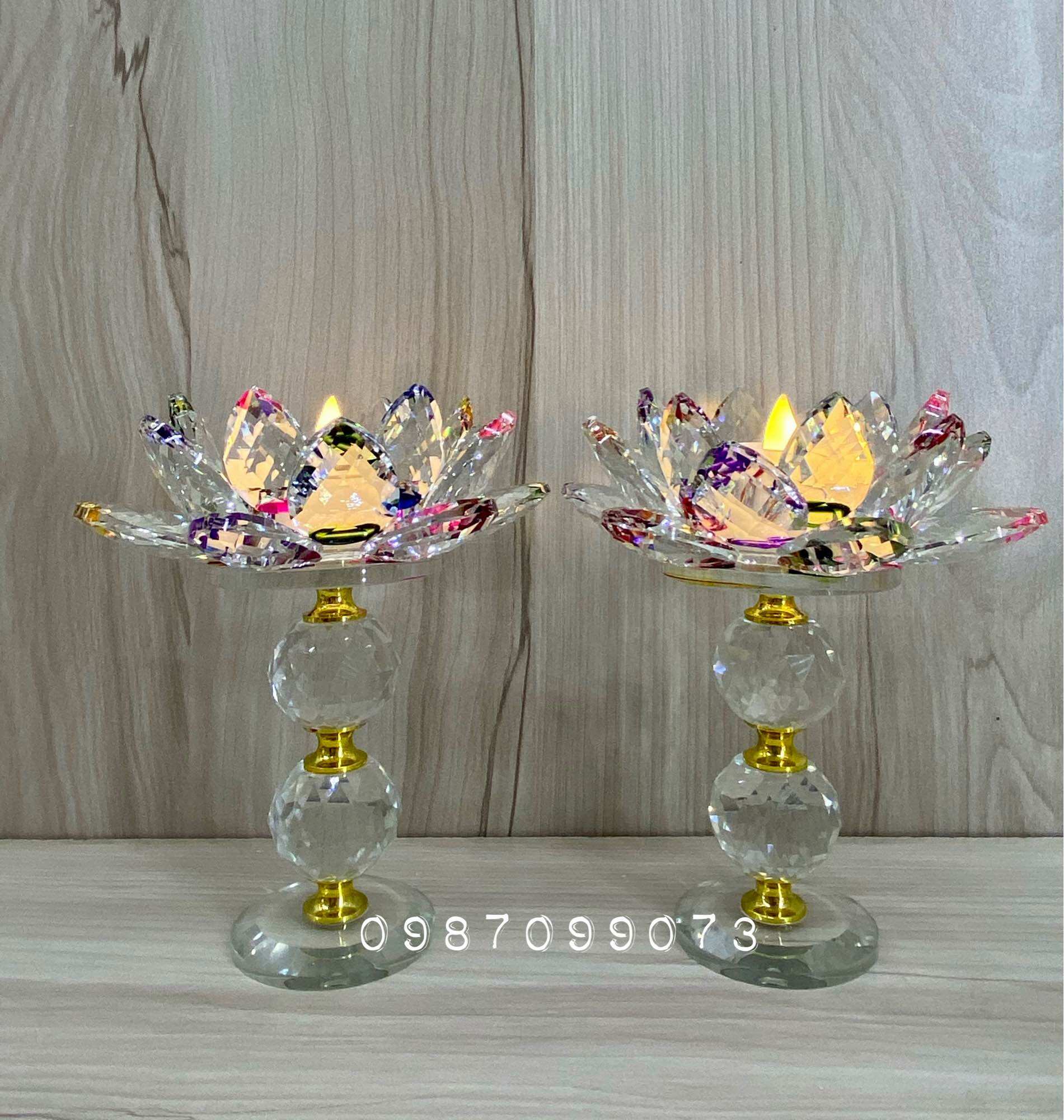 Chân đèn để nến hoa sen pha lê - chân đế để nến pha lê