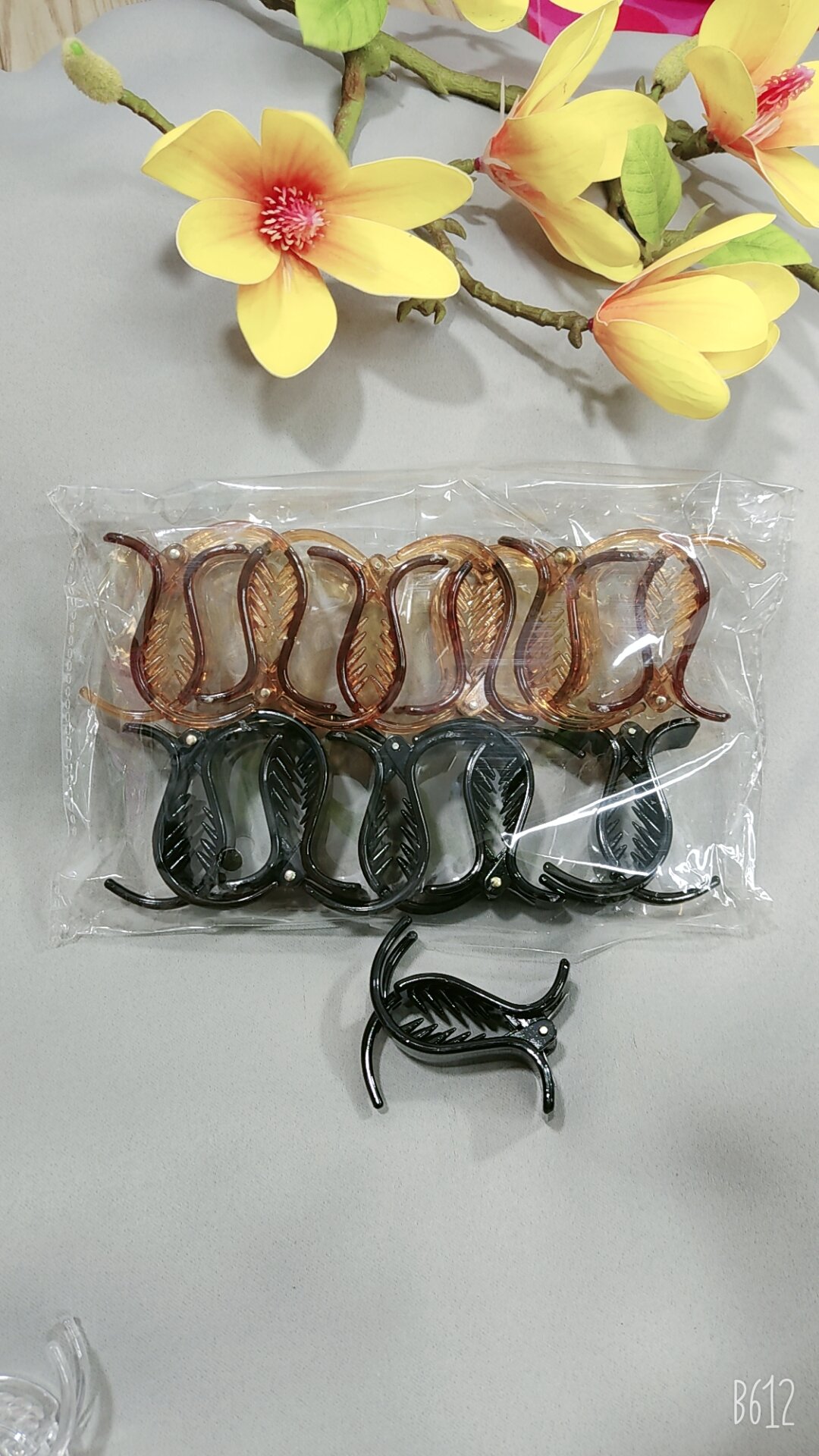 Vỉ kẹp càng cua 5 răng,3 răng mix màu