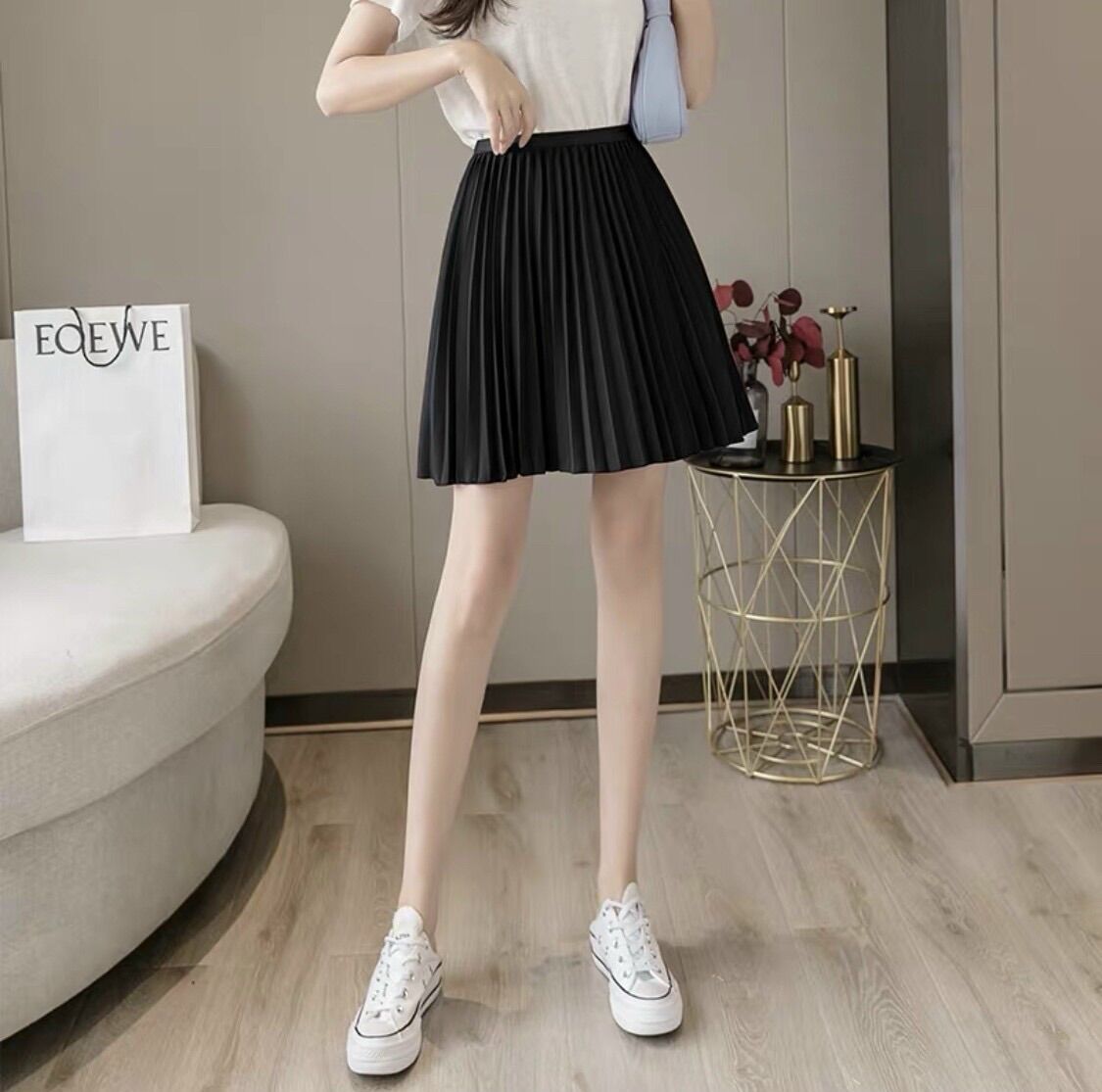 CHÂN VÁY DẬP LY NGẮN VẢI TUYẾT MƯA MẪU ĐẸP CÓ QUẦN TRONG
