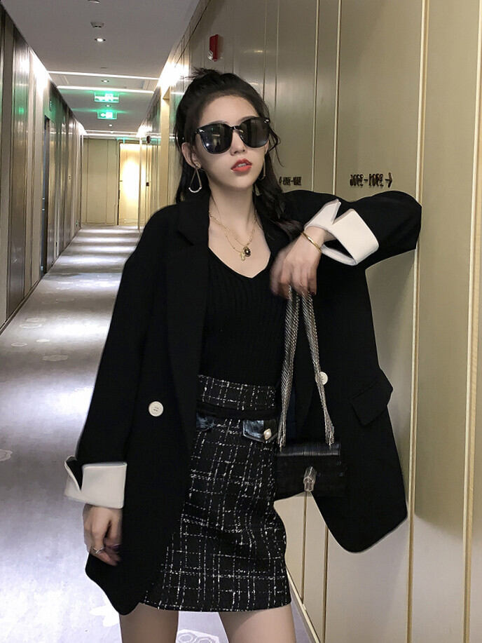 Áo khoác vest nhỏ màu hồng áo vest chic thường ngày rộng rãi hai hàng cúc phong cách anh nổi tiếng trên mạng mẫu mới xuân thu 2023 cho nữ