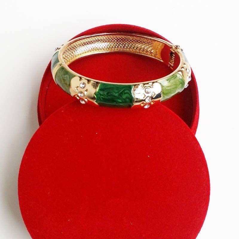 Vòng Tay Nữ Đính Đá - Vòng Tay Lắc Tay Đá Xanh Ngọc Phong Cách Thanh Lịch