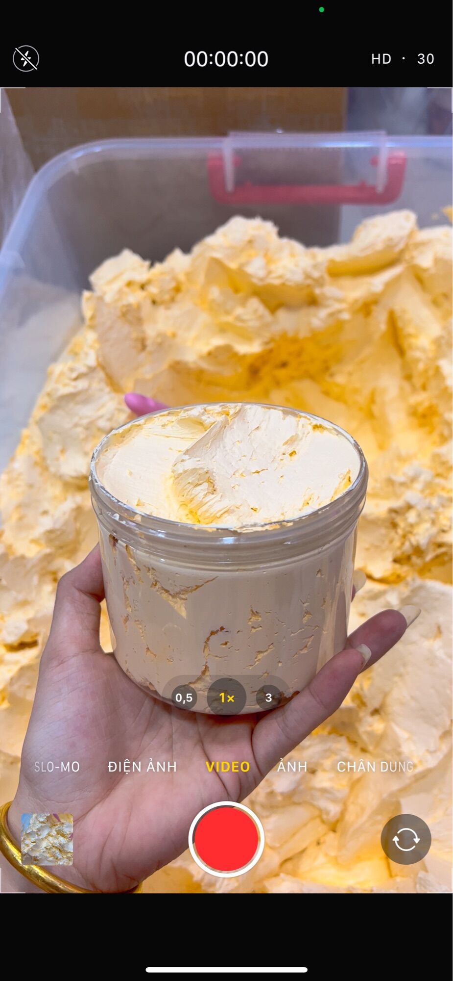 Kem body cốt rỉ dầu vàng hủ 500g
