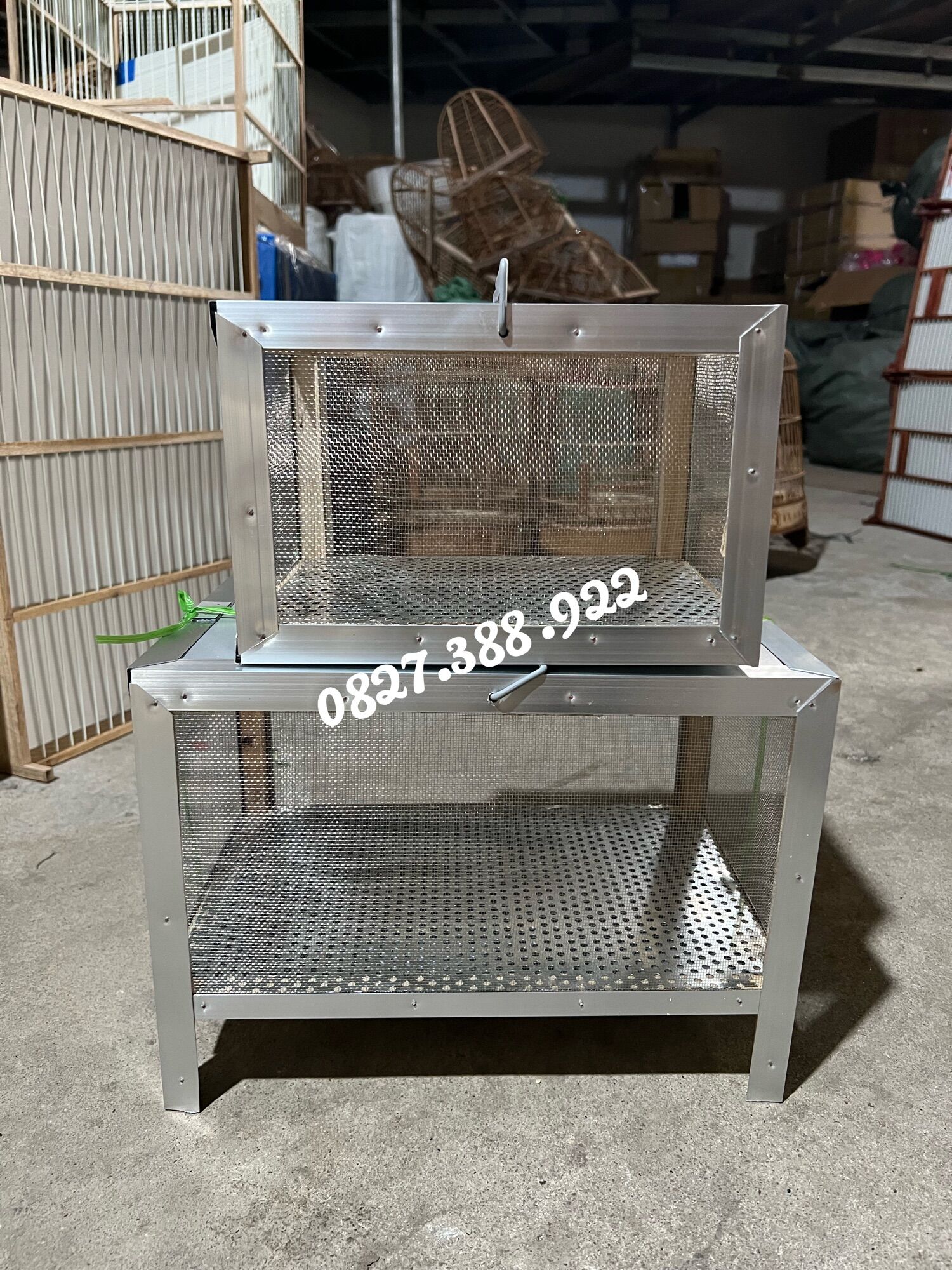 Hộp nuôi dế cào cào