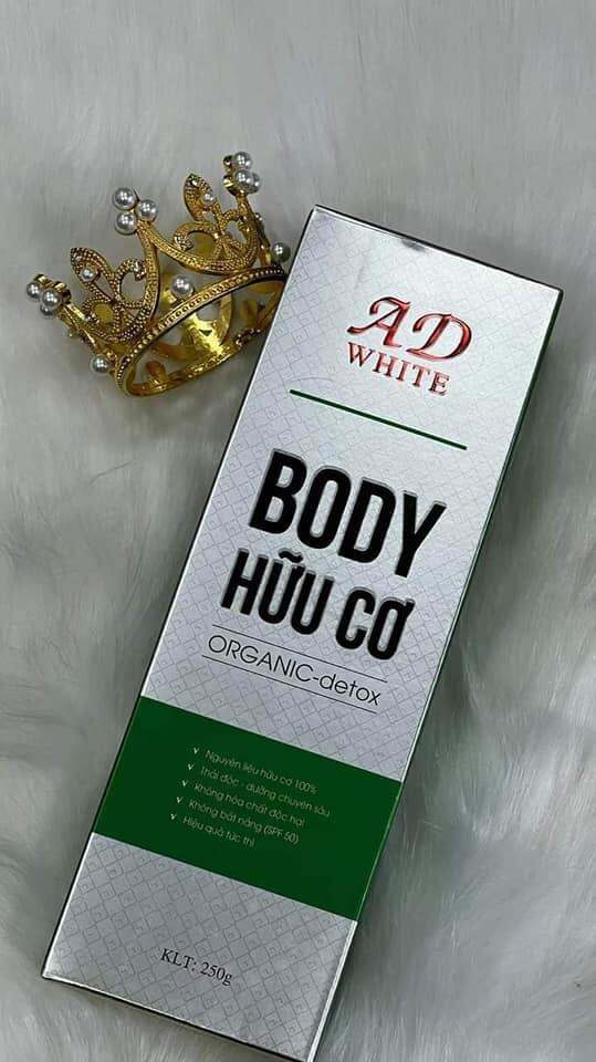 BODY HỮU CƠ ORGANIC -DETOX AD WHITE:sản phẩm được chiết dịch từ các loại sản phẩm như hoa trà nhật bản,nhụy hoa nghệ tây,bơ hạt mỡ,collagen, tinh dầu michelia alba