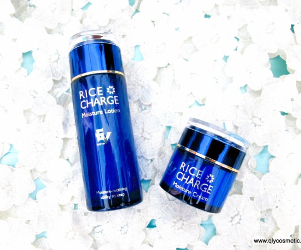 Kem dưỡng RICE CHARGA nhật bản