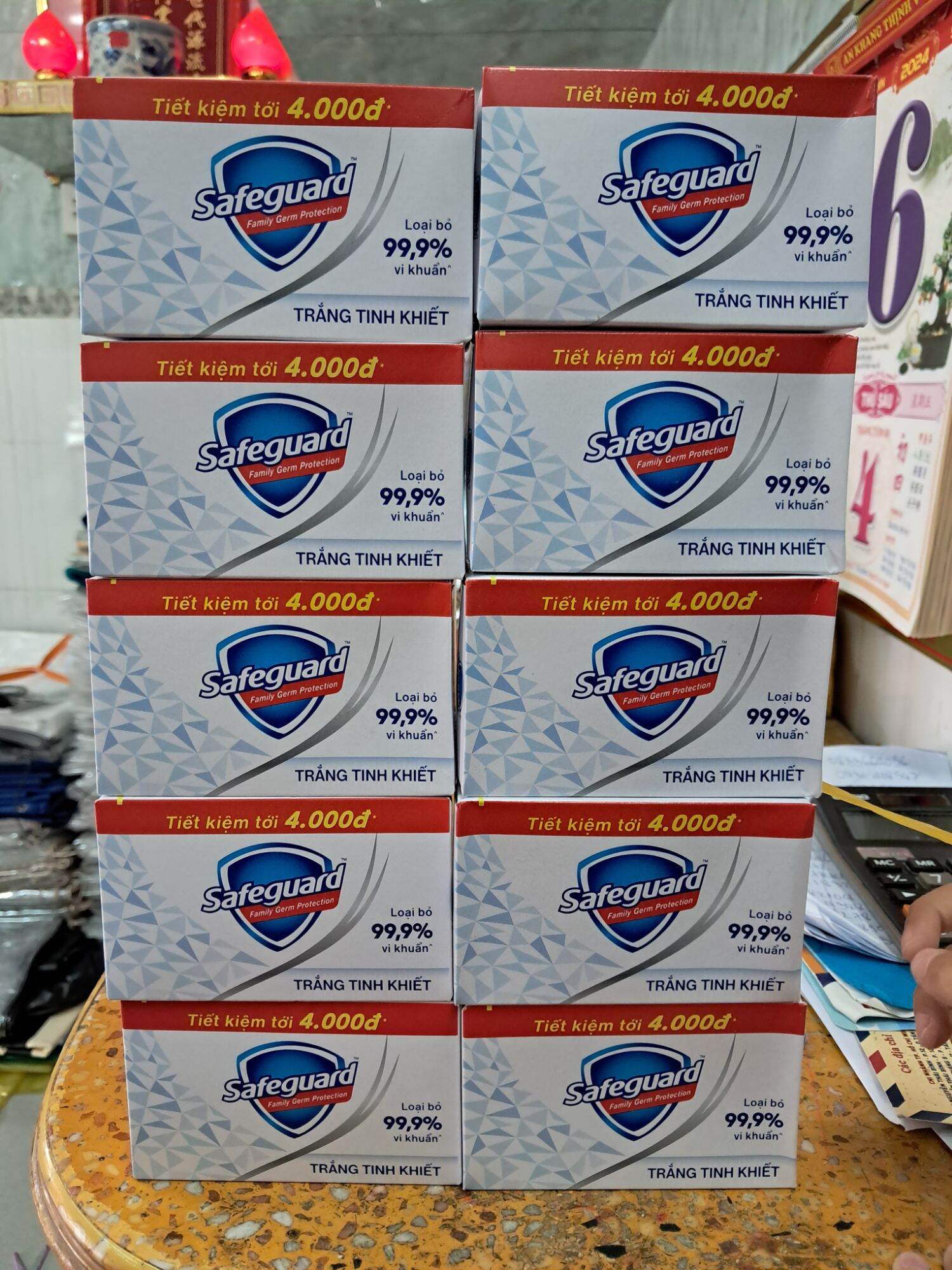 Xà bông cục safeguard trắng 125g lốc 10 cục