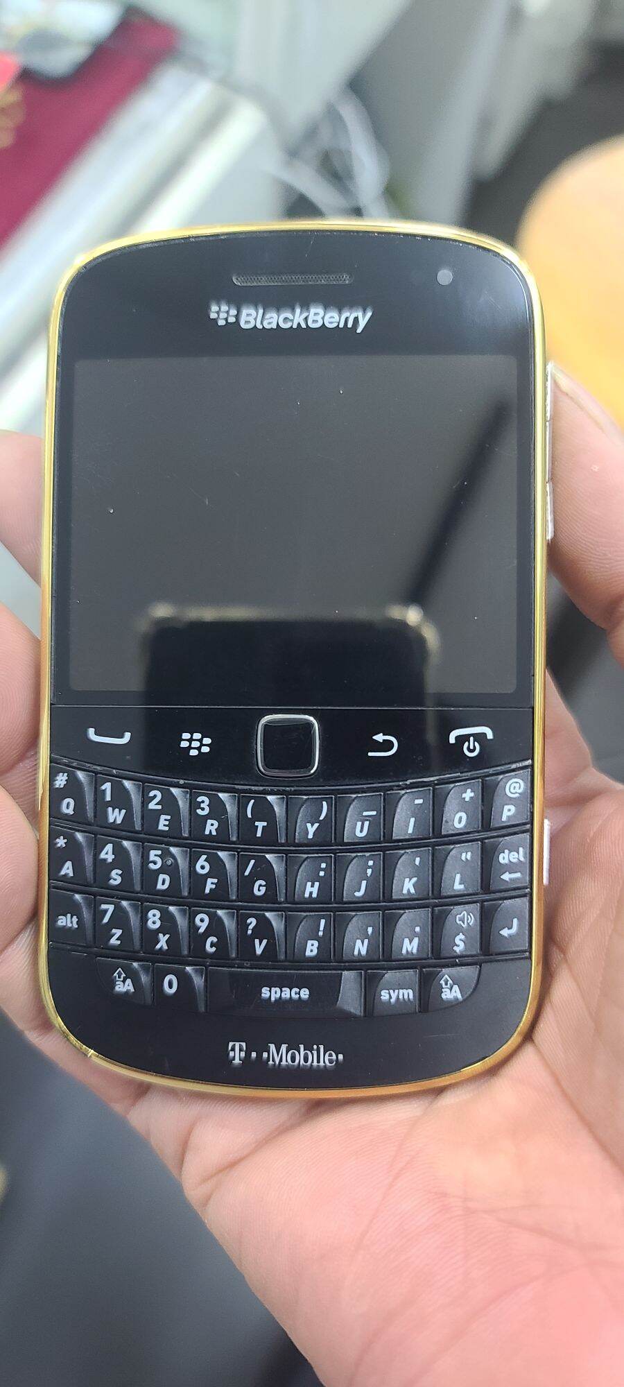 Blackberry bold 9900 viền gold