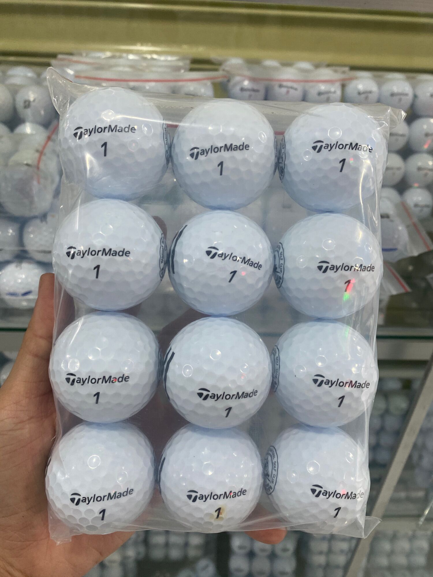 Bóng golf taylormade màu trắng